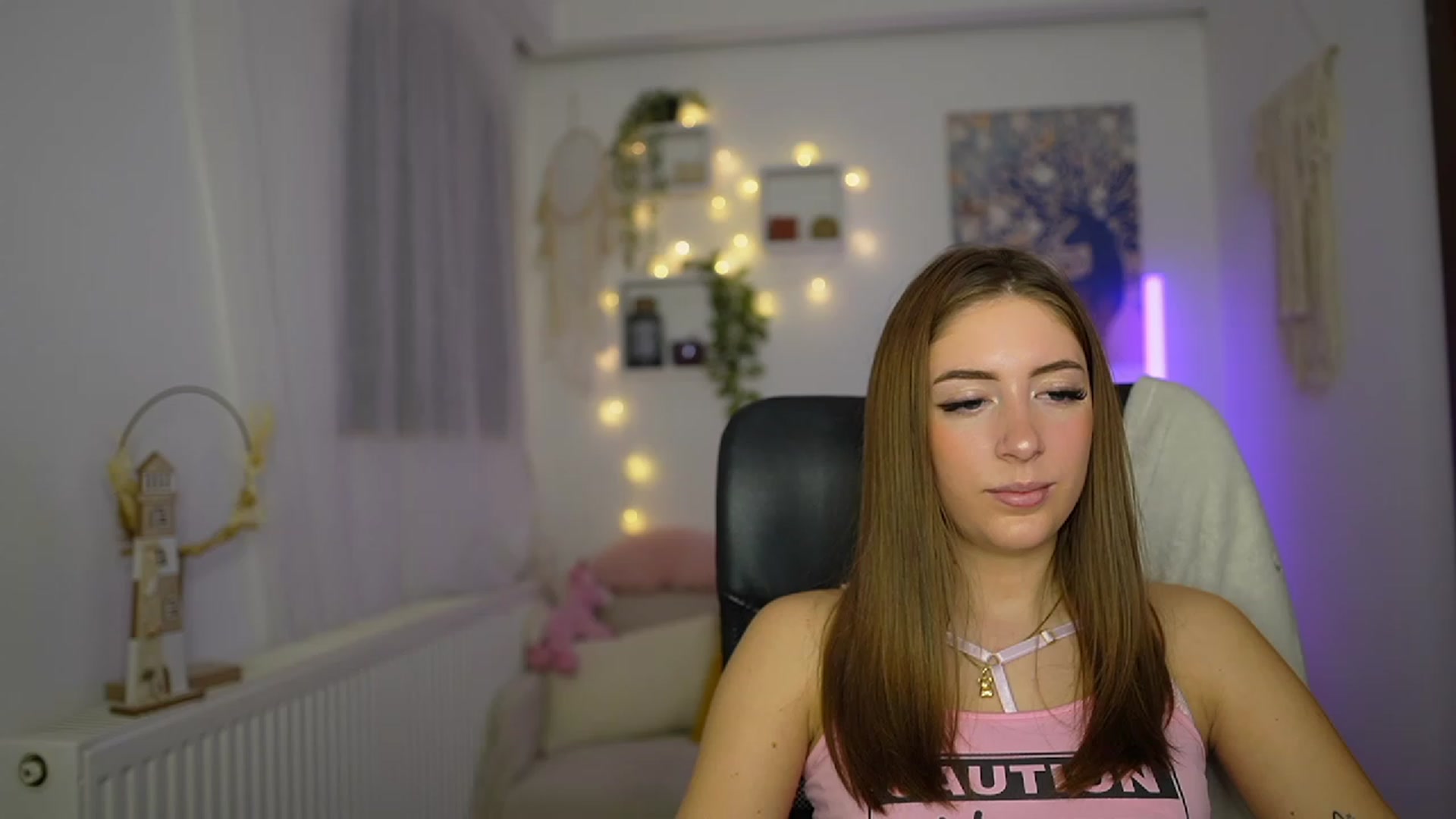 Gallery image thumbnail from Tina_Nappi18's myfreecams stream on, 11/16/2023, 16:02 image 7 of 20
