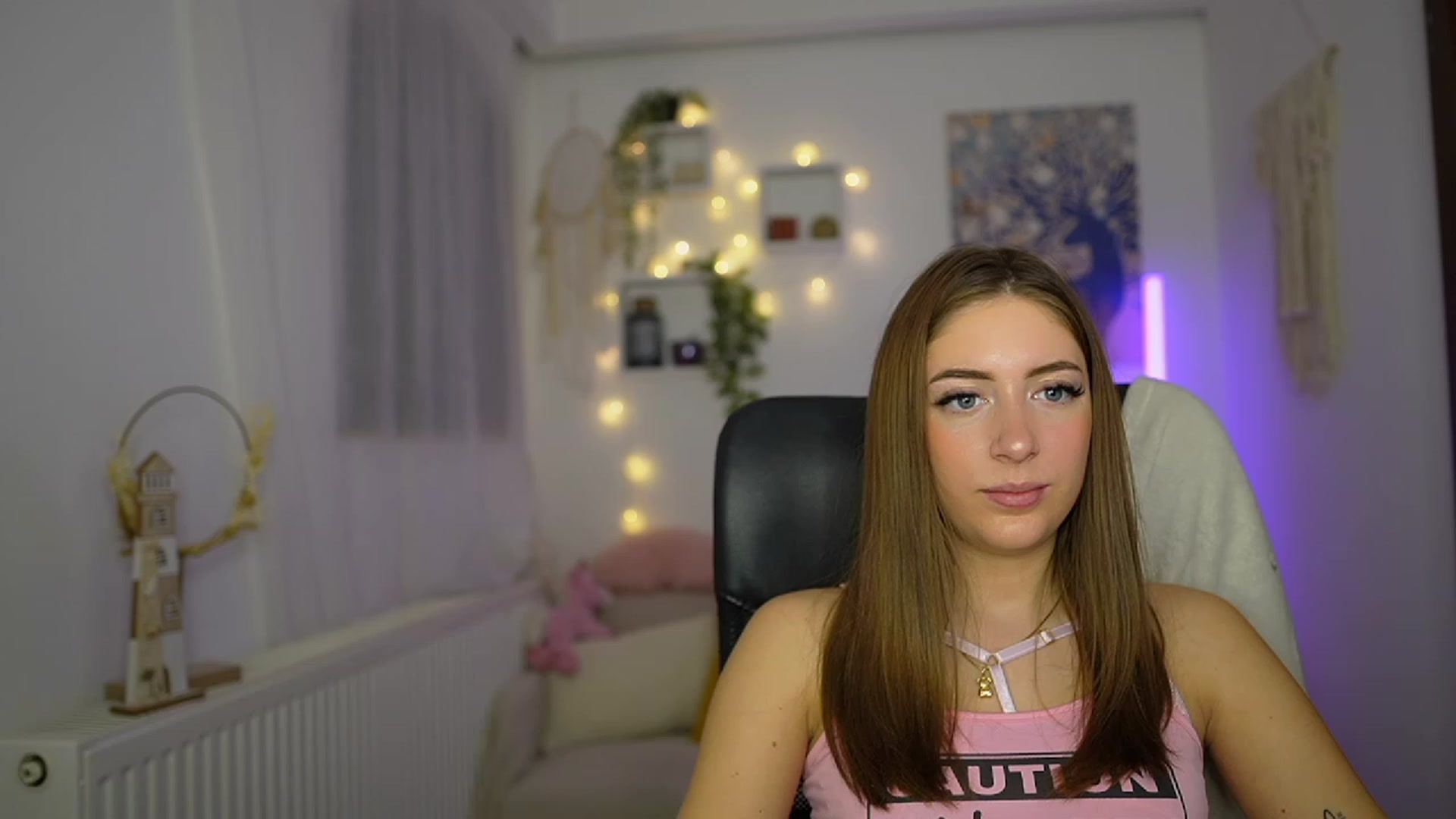 Gallery image thumbnail from Tina_Nappi18's myfreecams stream on, 11/16/2023, 16:02 image 6 of 20