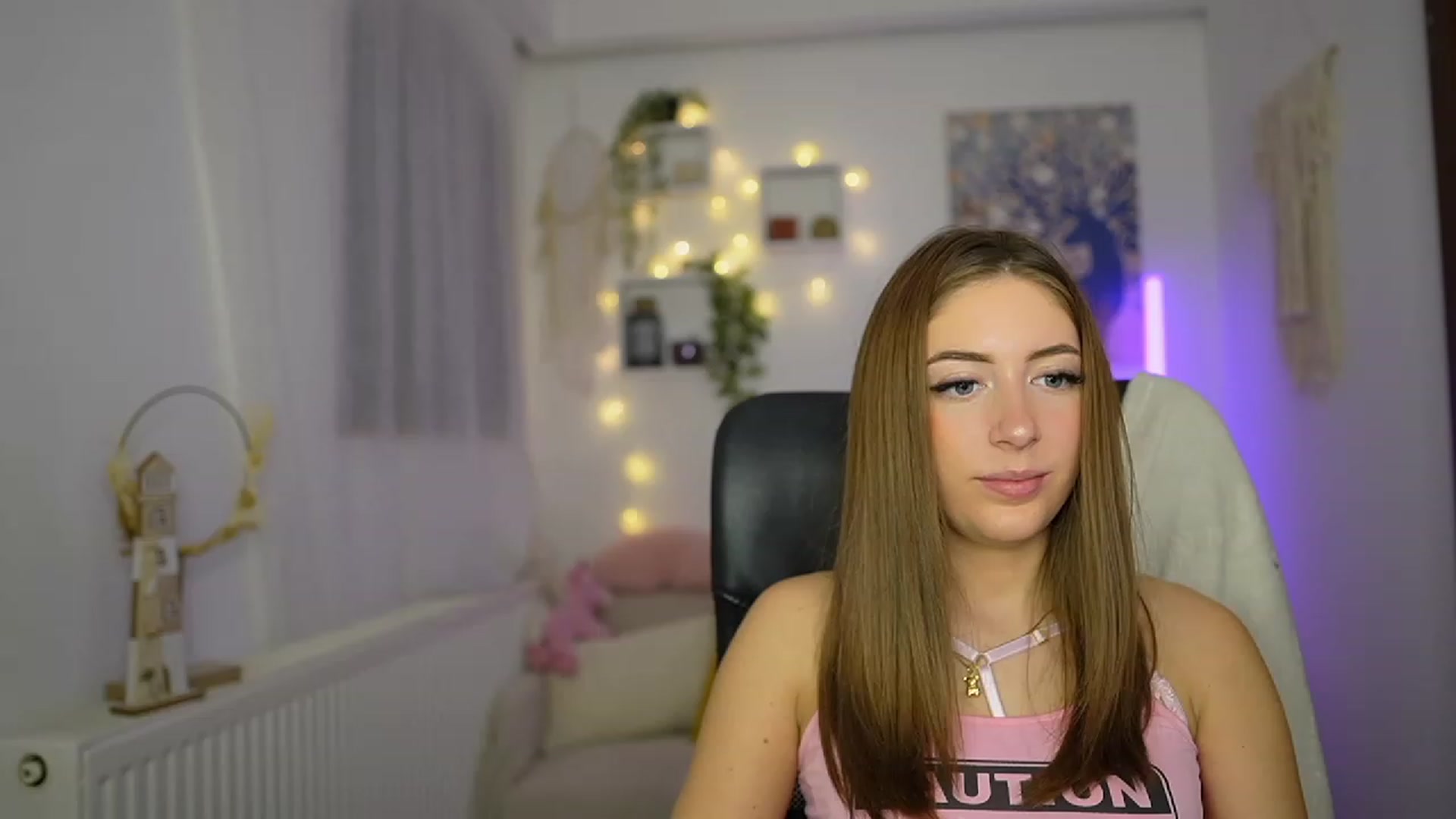 Gallery image thumbnail from Tina_Nappi18's myfreecams stream on, 11/16/2023, 16:02 image 4 of 20