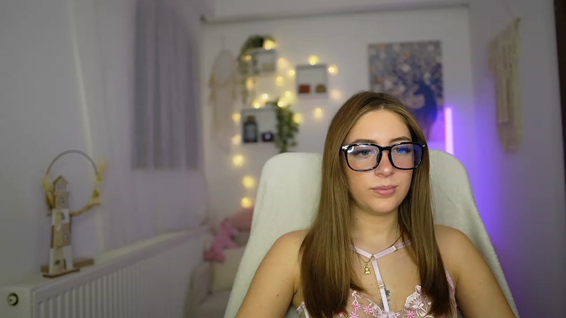 Gallery image thumbnail from Tina_Nappi18's myfreecams stream on, 11/16/2023, 18:16 image 7 of 20