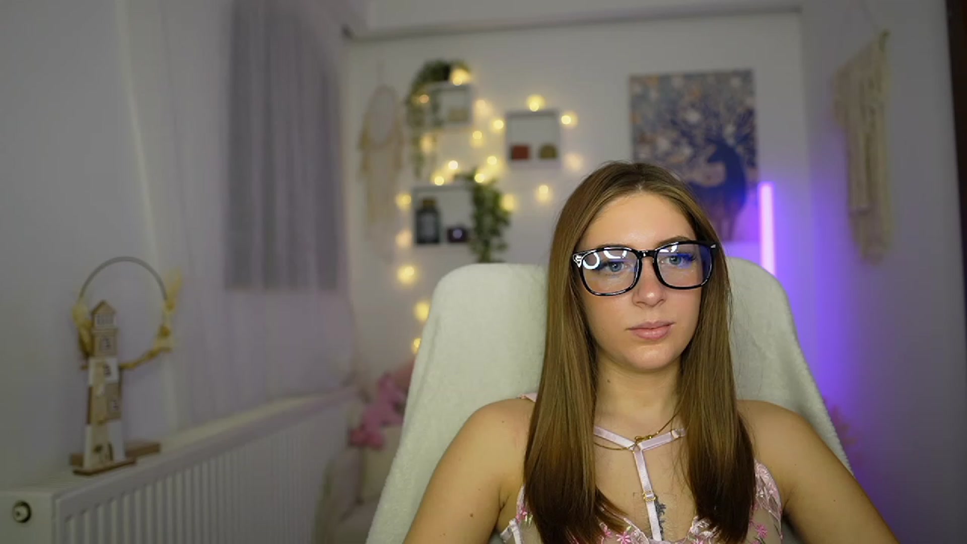 Gallery image thumbnail from Tina_Nappi18's myfreecams stream on, 11/16/2023, 18:16 image 15 of 20