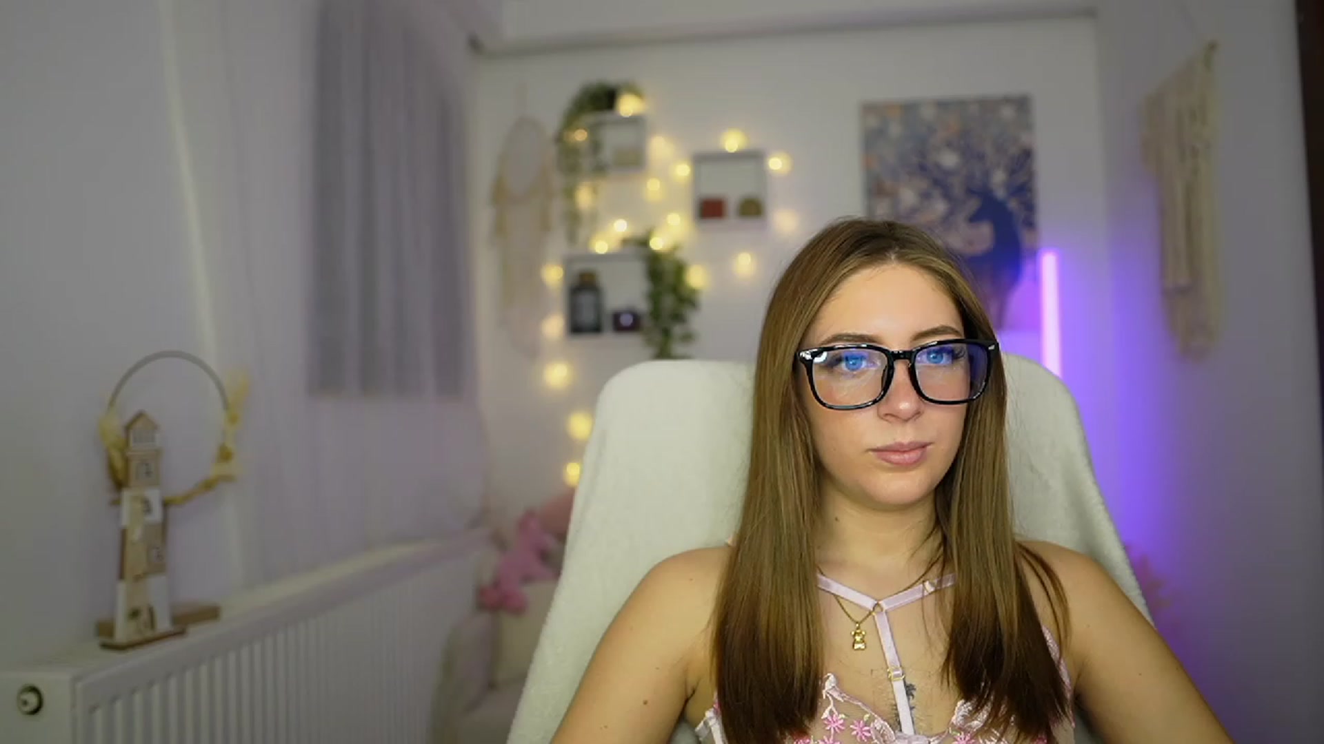 Gallery image thumbnail from Tina_Nappi18's myfreecams stream on, 11/16/2023, 18:16 image 9 of 20