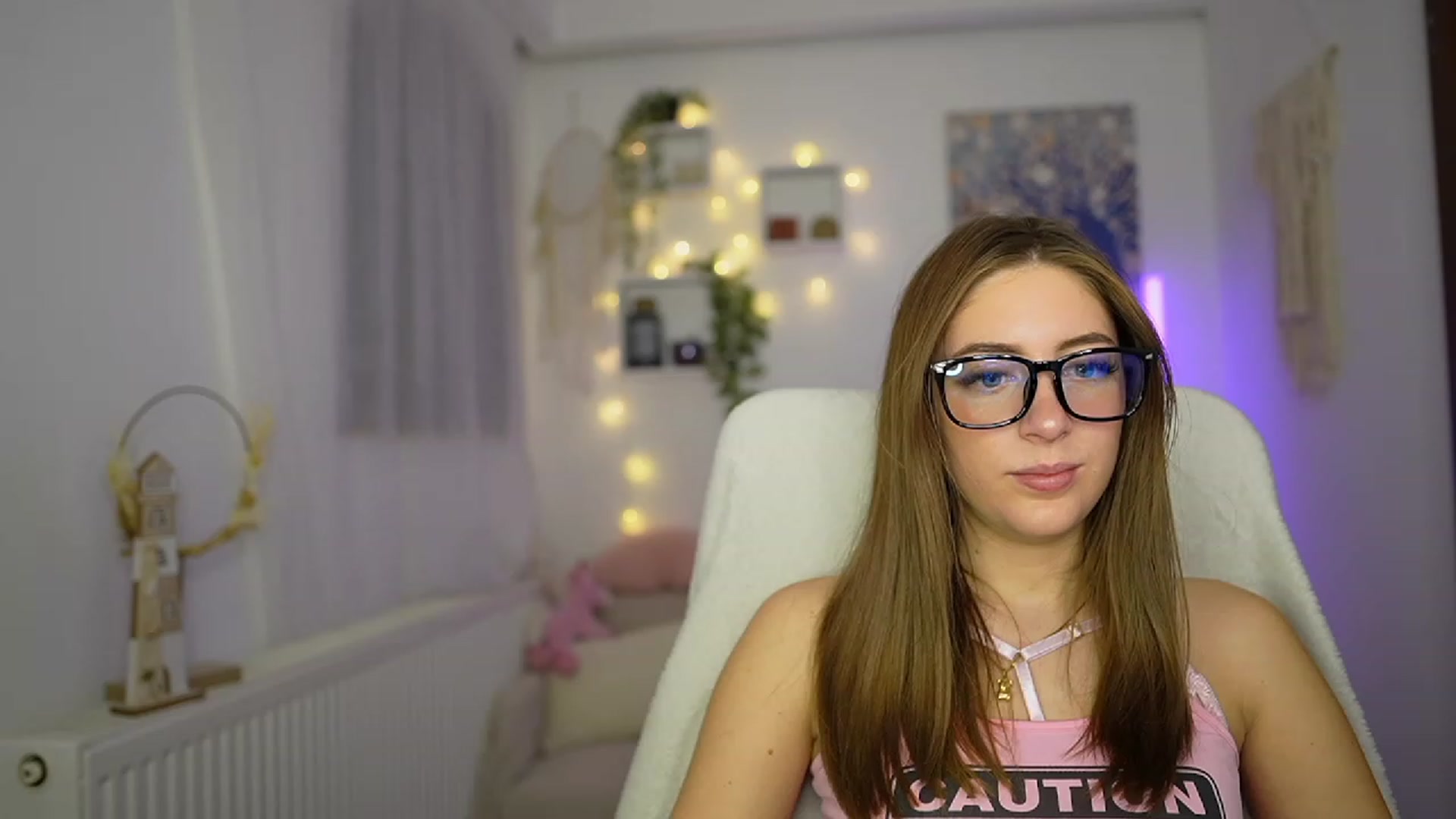 Gallery image thumbnail from Tina_Nappi18's myfreecams stream on, 11/16/2023, 18:16 image 2 of 20