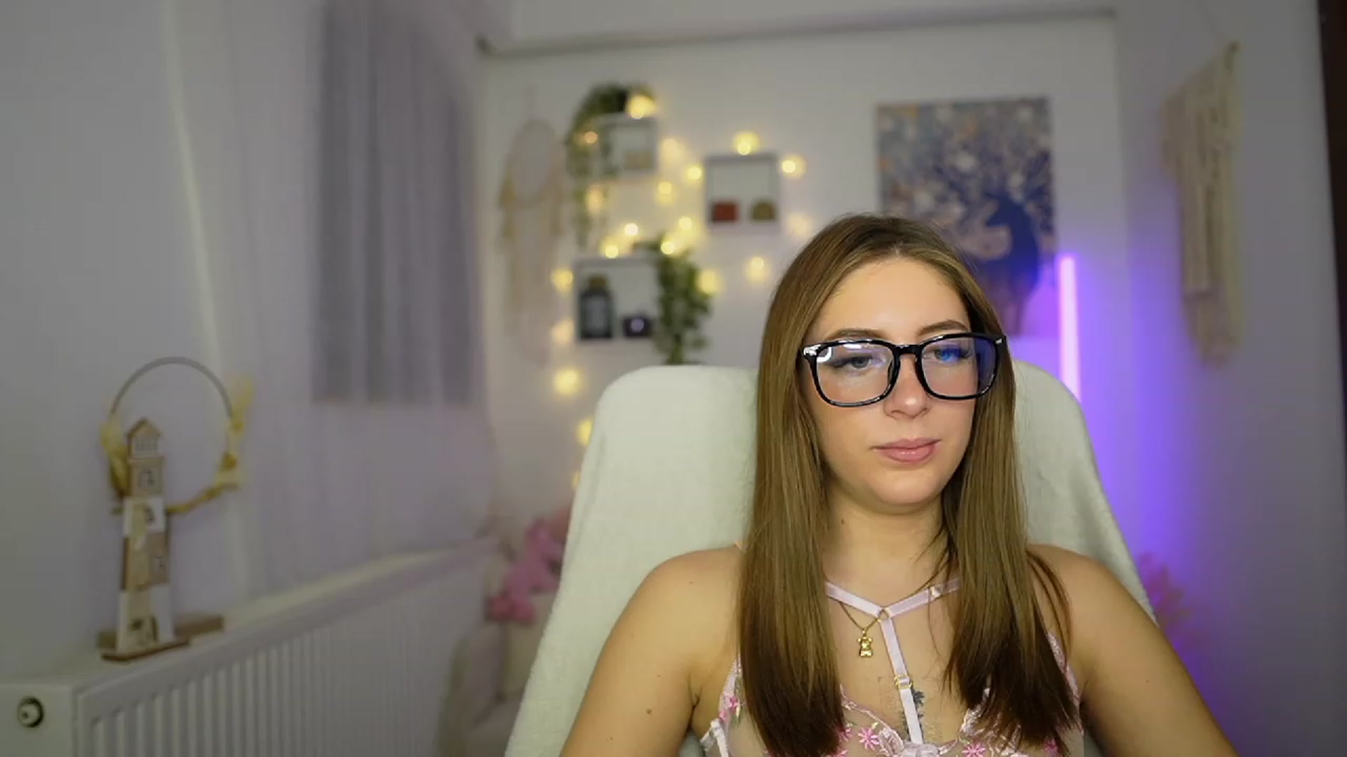 Gallery image thumbnail from Tina_Nappi18's myfreecams stream on, 11/16/2023, 18:16 image 8 of 20