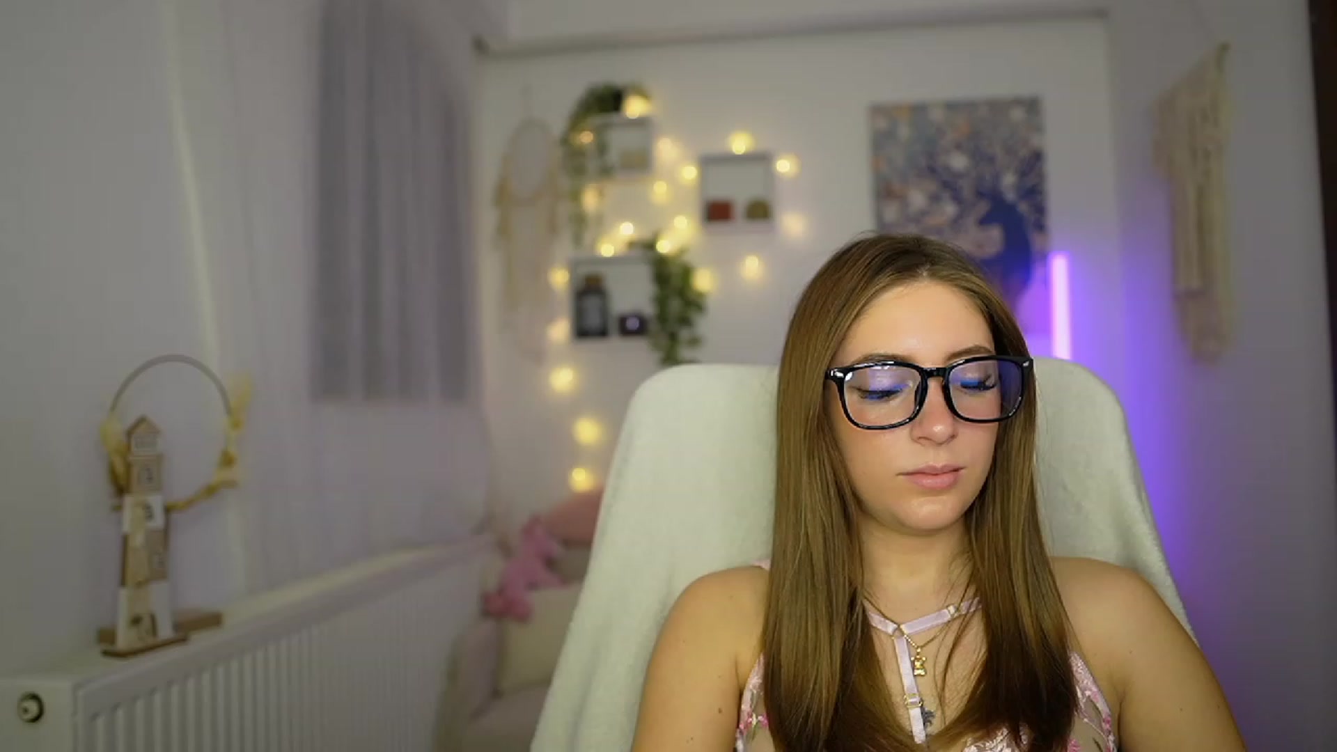 Gallery image thumbnail from Tina_Nappi18's myfreecams stream on, 11/16/2023, 18:46 image 2 of 20