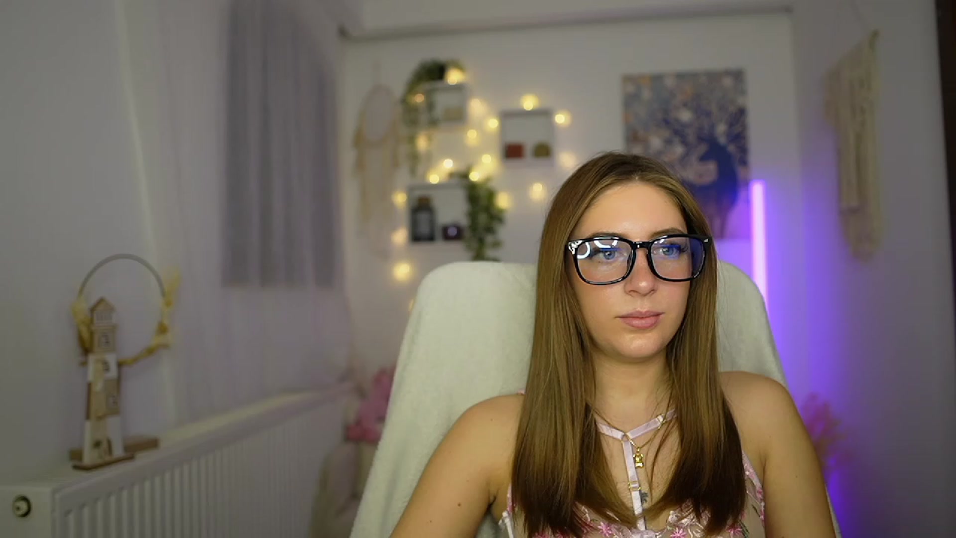 Gallery image thumbnail from Tina_Nappi18's myfreecams stream on, 11/16/2023, 18:46 image 8 of 20