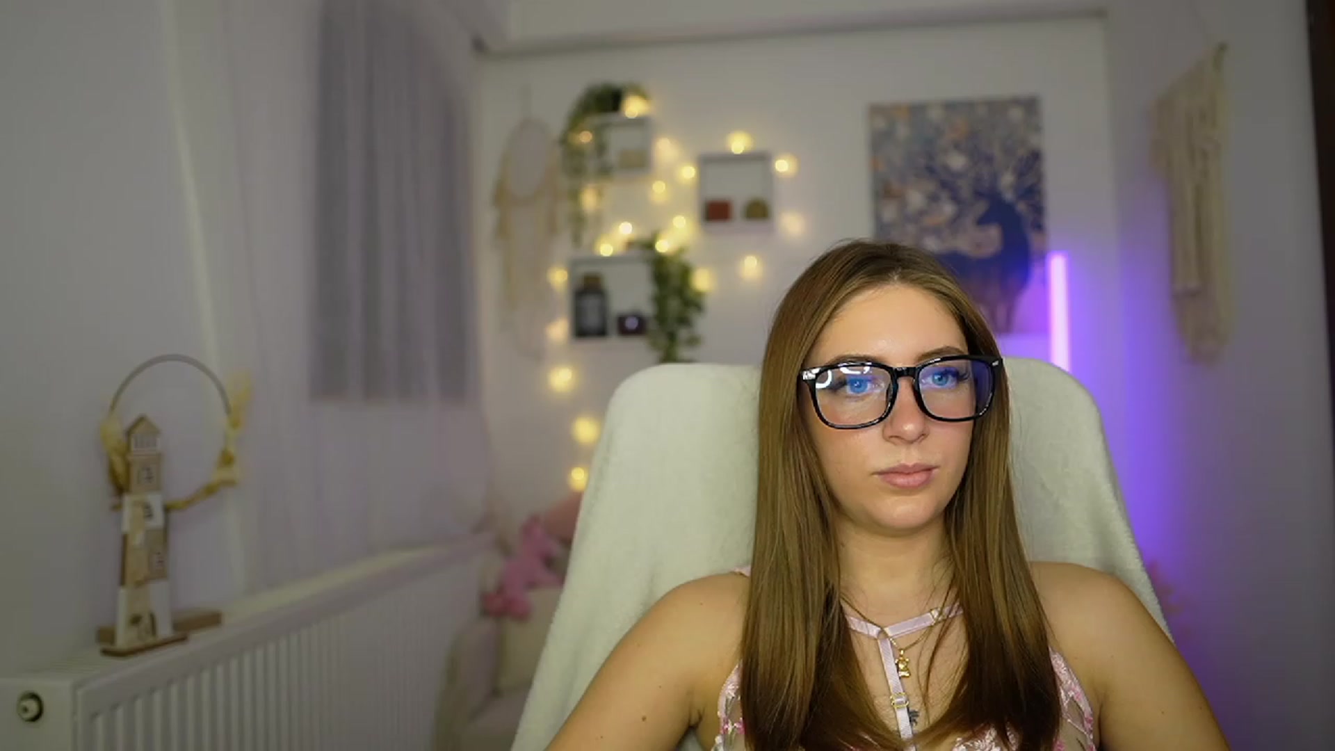 Gallery image thumbnail from Tina_Nappi18's myfreecams stream on, 11/16/2023, 18:46 image 6 of 20