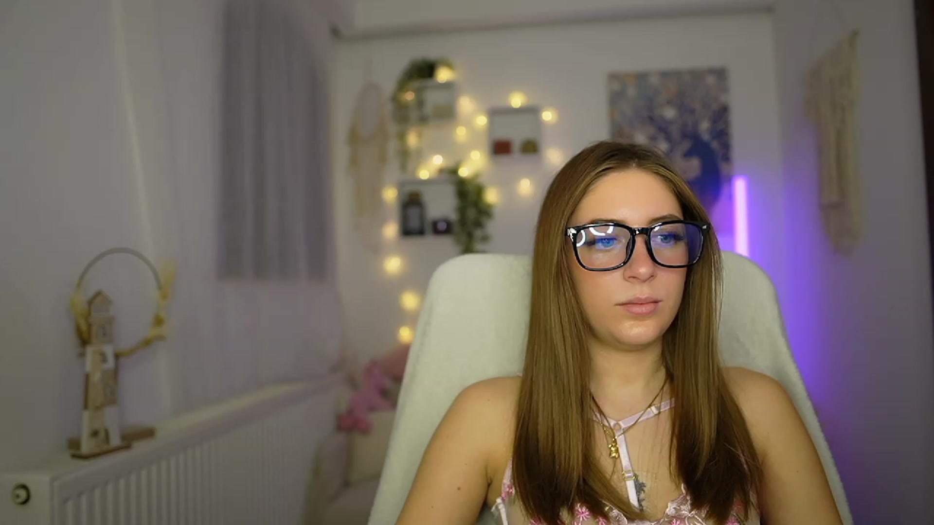 Gallery image thumbnail from Tina_Nappi18's myfreecams stream on, 11/16/2023, 18:46 image 18 of 20