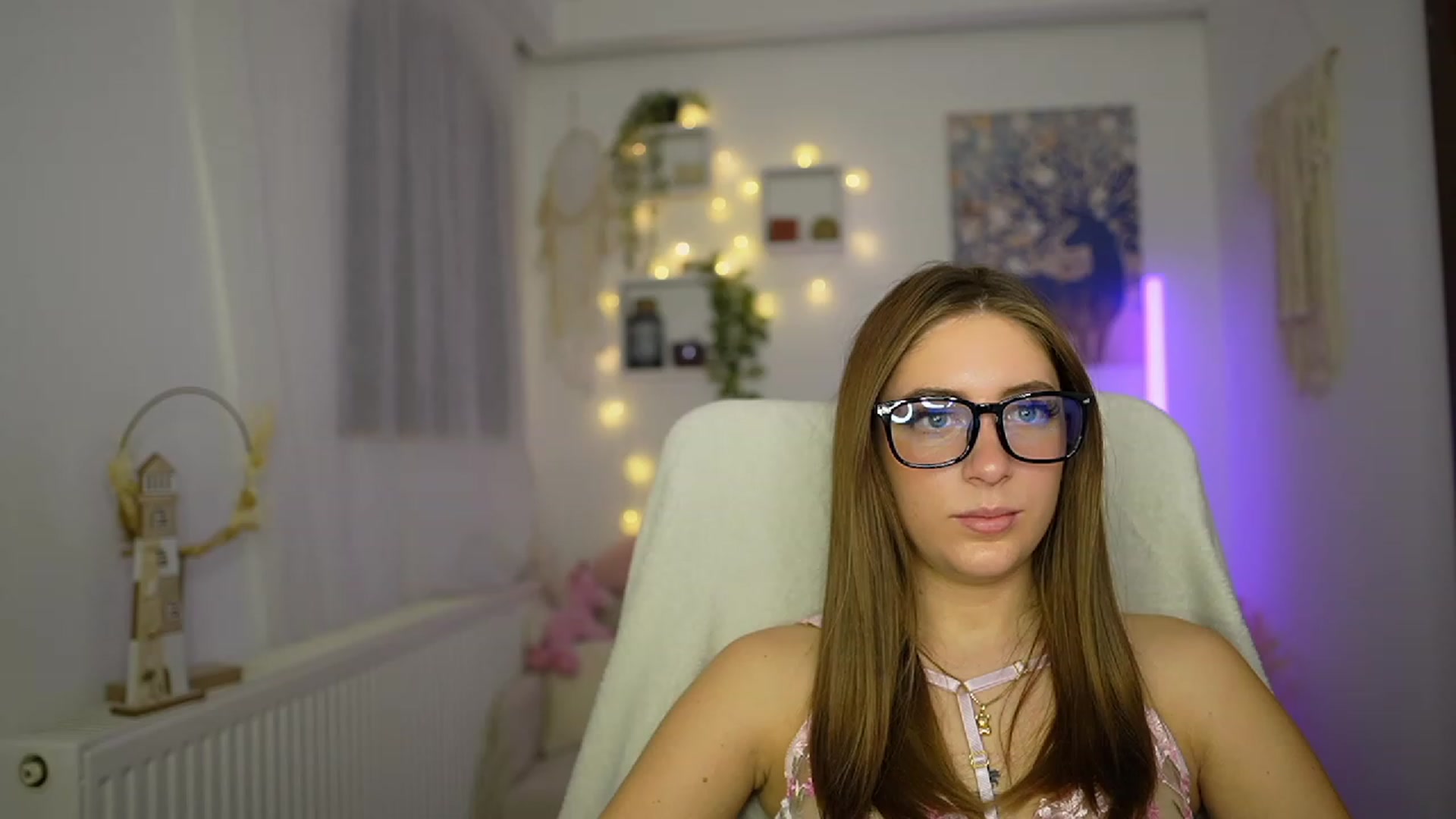 Gallery image thumbnail from Tina_Nappi18's myfreecams stream on, 11/16/2023, 18:46 image 5 of 20
