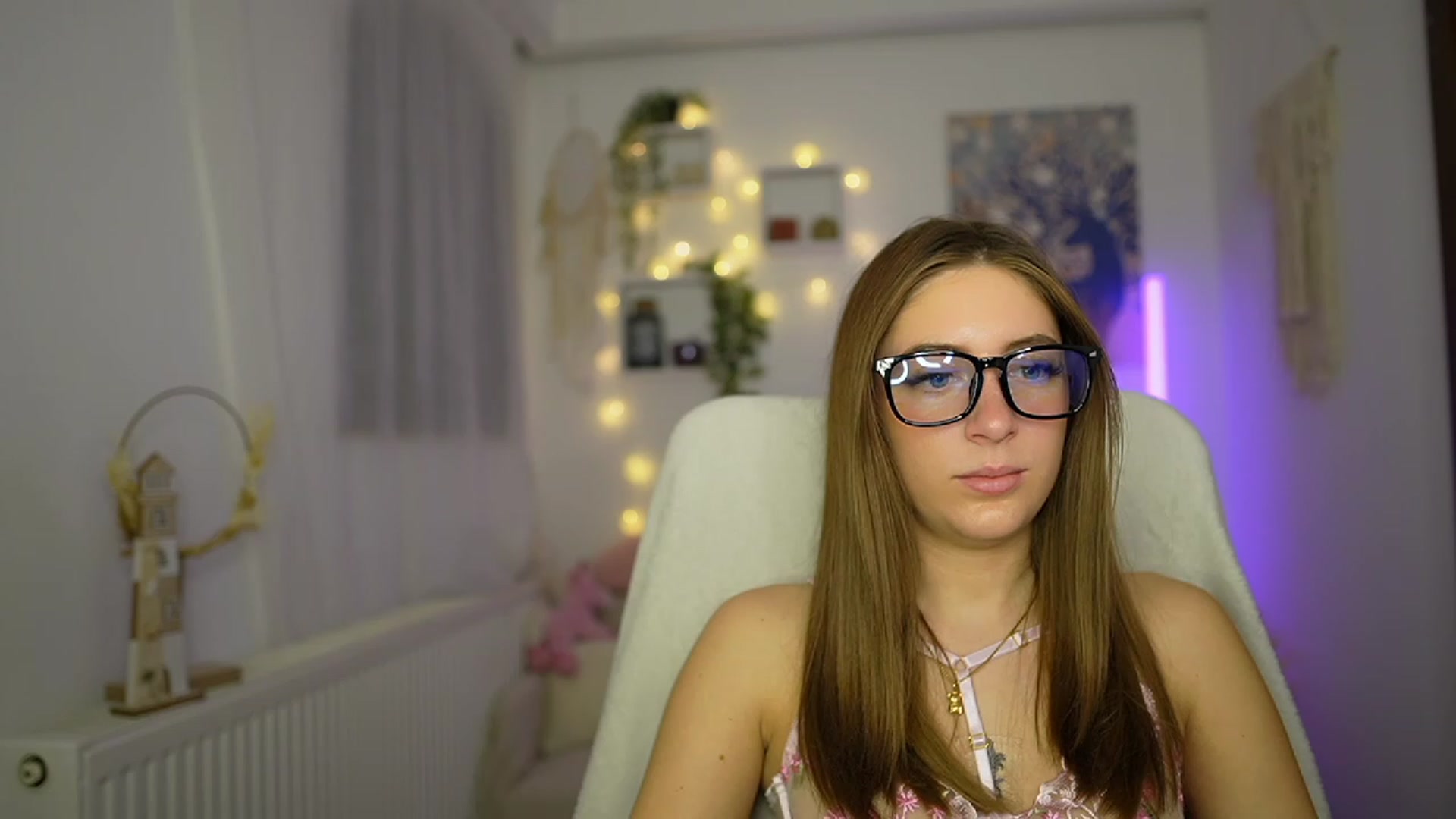 Gallery image thumbnail from Tina_Nappi18's myfreecams stream on, 11/16/2023, 18:46 image 14 of 20