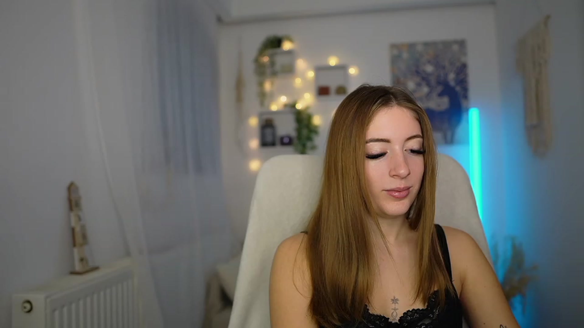 Gallery image thumbnail from Tina_Nappi18's myfreecams stream on, 11/26/2023, 14:58 image 2 of 20