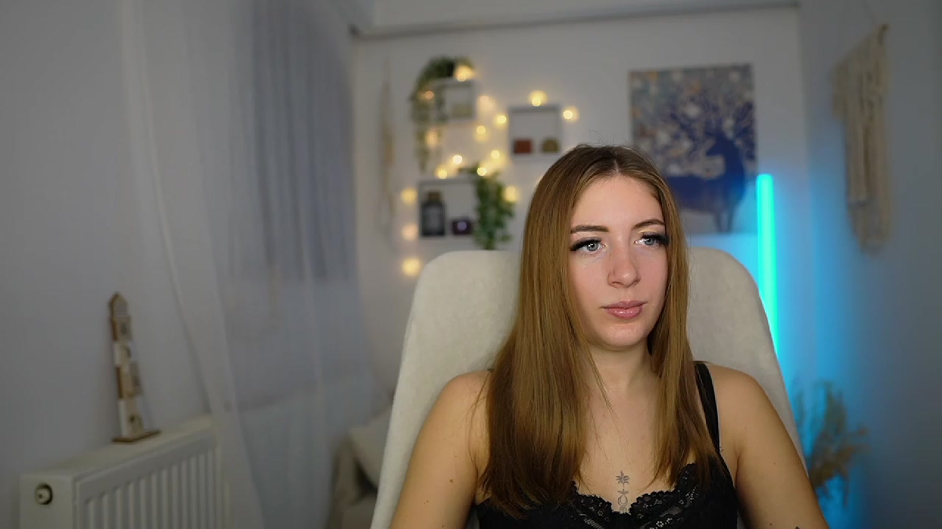 Gallery image thumbnail from Tina_Nappi18's myfreecams stream on, 11/26/2023, 14:58 image 16 of 20