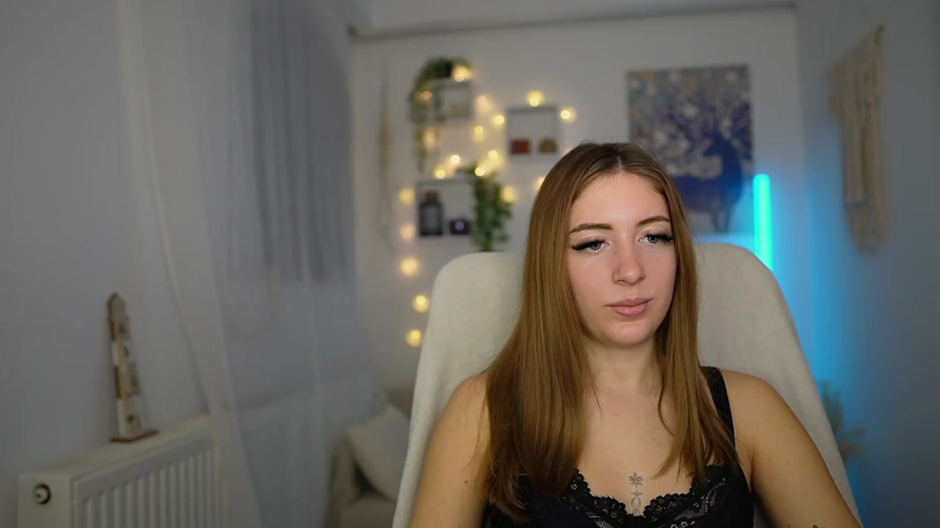 Gallery image thumbnail from Tina_Nappi18's myfreecams stream on, 11/26/2023, 15:53 image 17 of 20