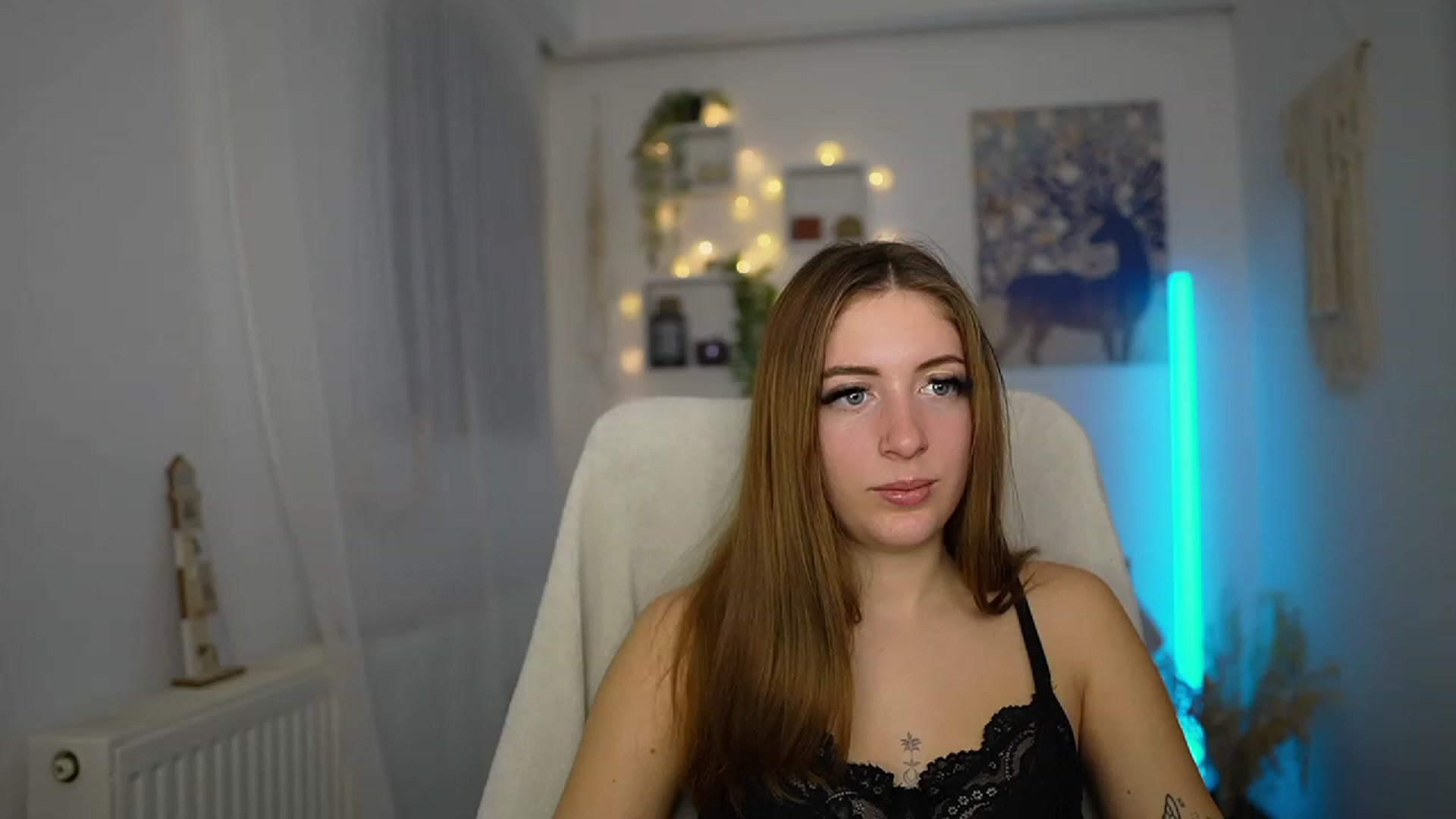 Gallery image thumbnail from Tina_Nappi18's myfreecams stream on, 11/26/2023, 18:41 image 11 of 20