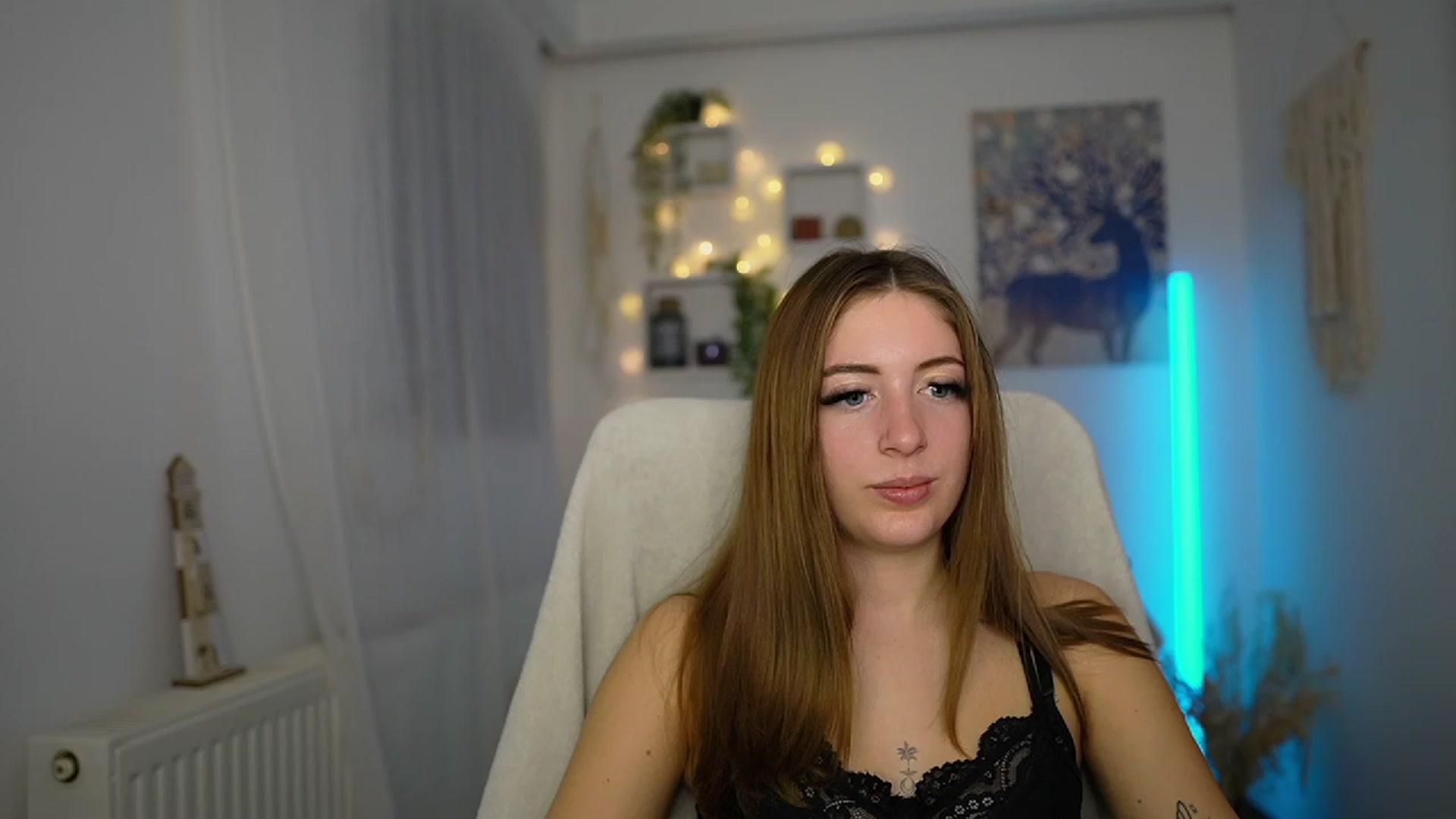 Gallery image thumbnail from Tina_Nappi18's myfreecams stream on, 11/26/2023, 18:41 image 19 of 20