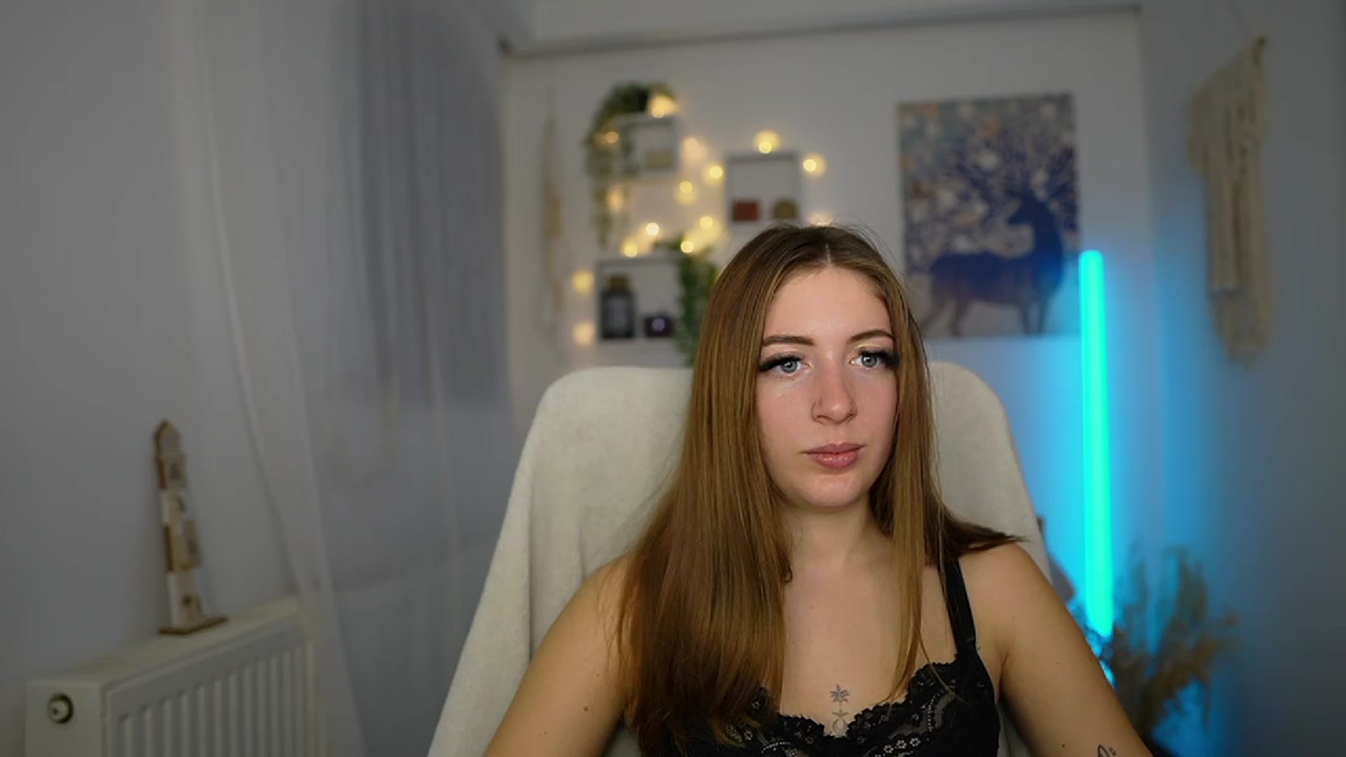 Gallery image thumbnail from Tina_Nappi18's myfreecams stream on, 11/26/2023, 18:41 image 14 of 20