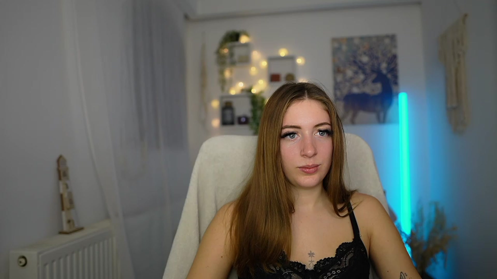 Gallery image thumbnail from Tina_Nappi18's myfreecams stream on, 11/26/2023, 18:41 image 12 of 20