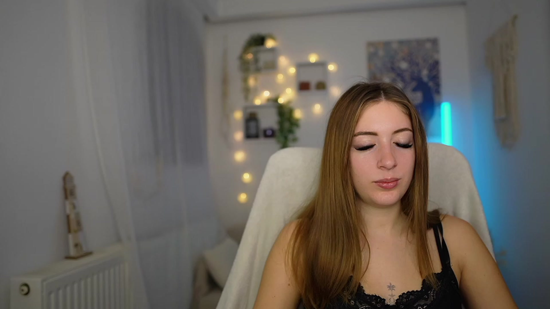 Gallery image thumbnail from Tina_Nappi18's myfreecams stream on, 11/26/2023, 18:41 image 3 of 20
