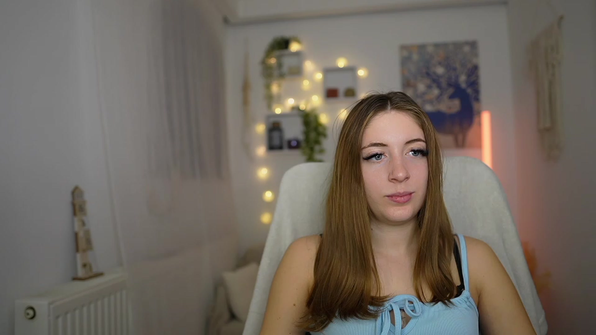 Gallery image thumbnail from Tina_Nappi18's myfreecams stream on, 11/27/2023, 17:54 image 10 of 20