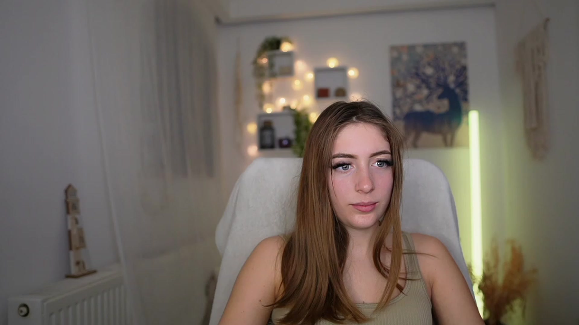 Gallery image thumbnail from Tina_Nappi18's myfreecams stream on, 11/29/2023, 16:00 image 7 of 20