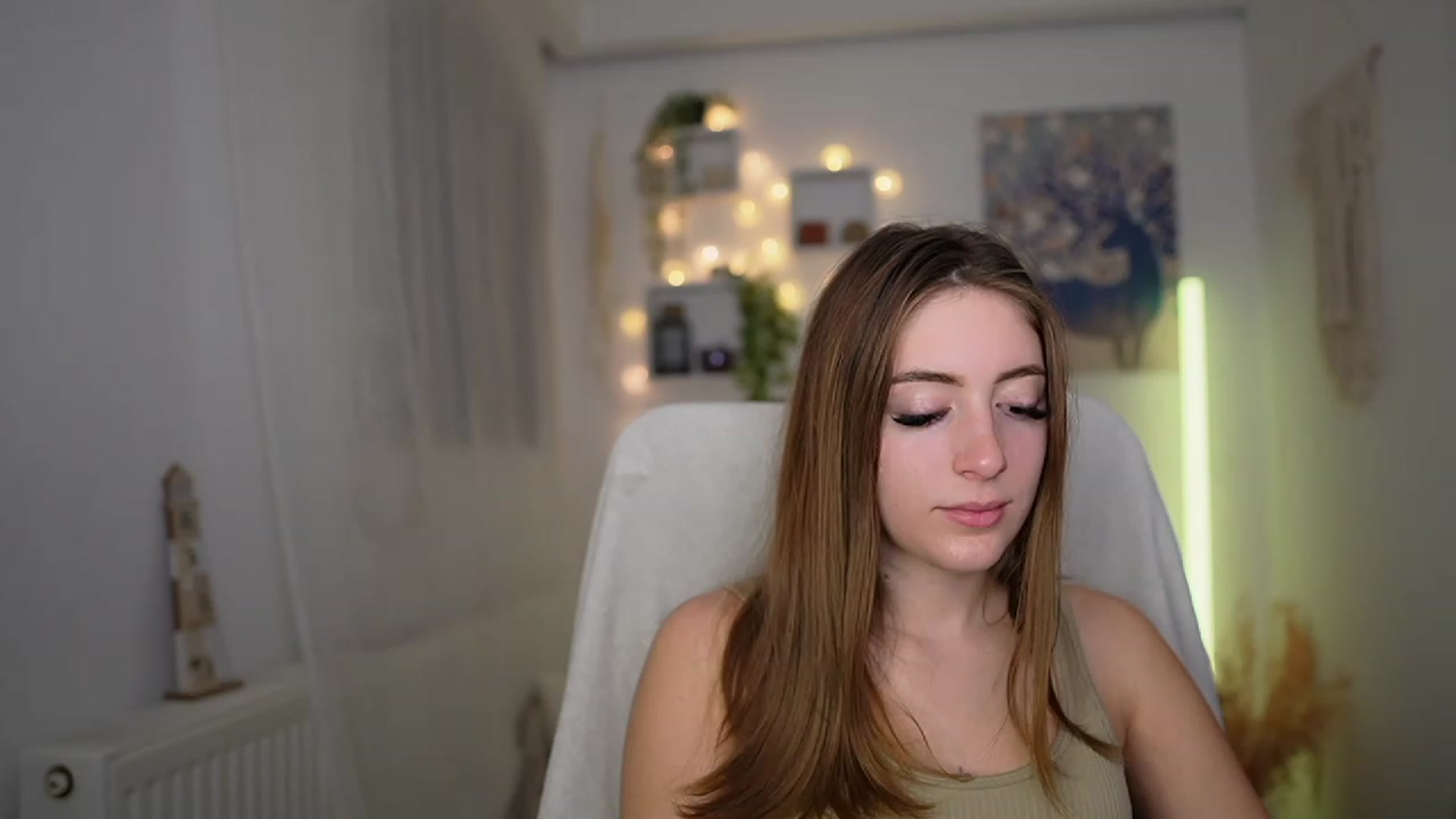 Gallery image thumbnail from Tina_Nappi18's myfreecams stream on, 11/29/2023, 18:34 image 5 of 20