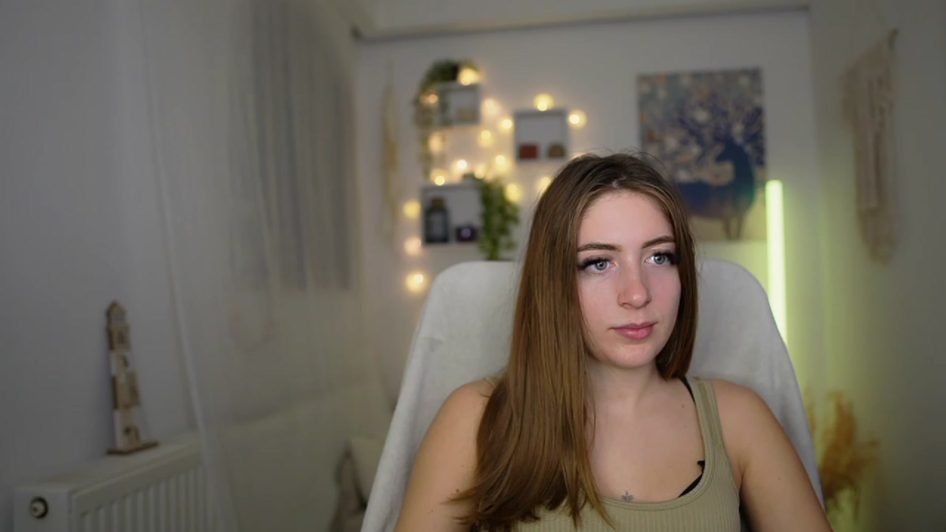 Gallery image thumbnail from Tina_Nappi18's myfreecams stream on, 11/29/2023, 18:34 image 14 of 20