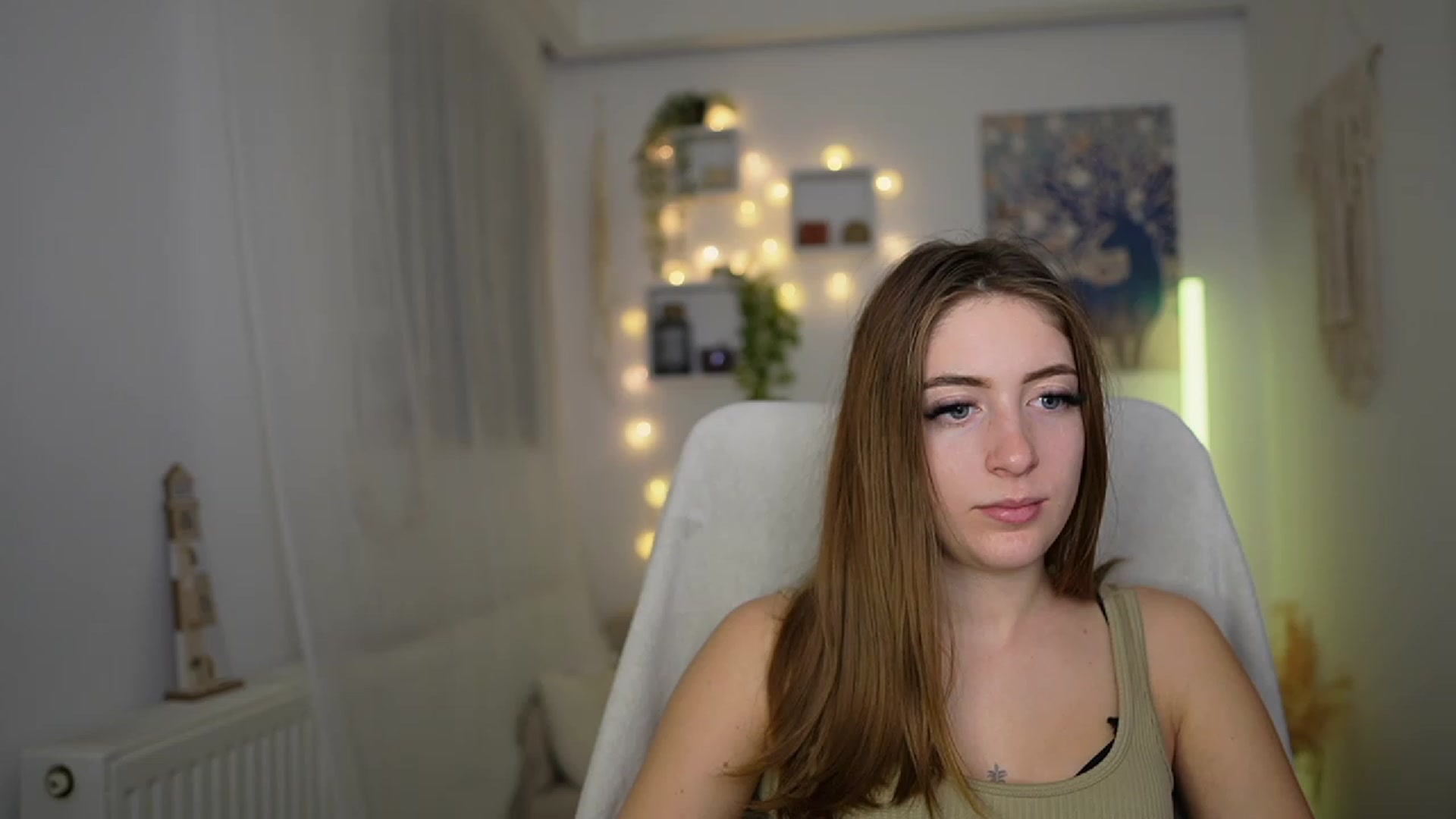 Gallery image thumbnail from Tina_Nappi18's myfreecams stream on, 11/29/2023, 18:34 image 17 of 20