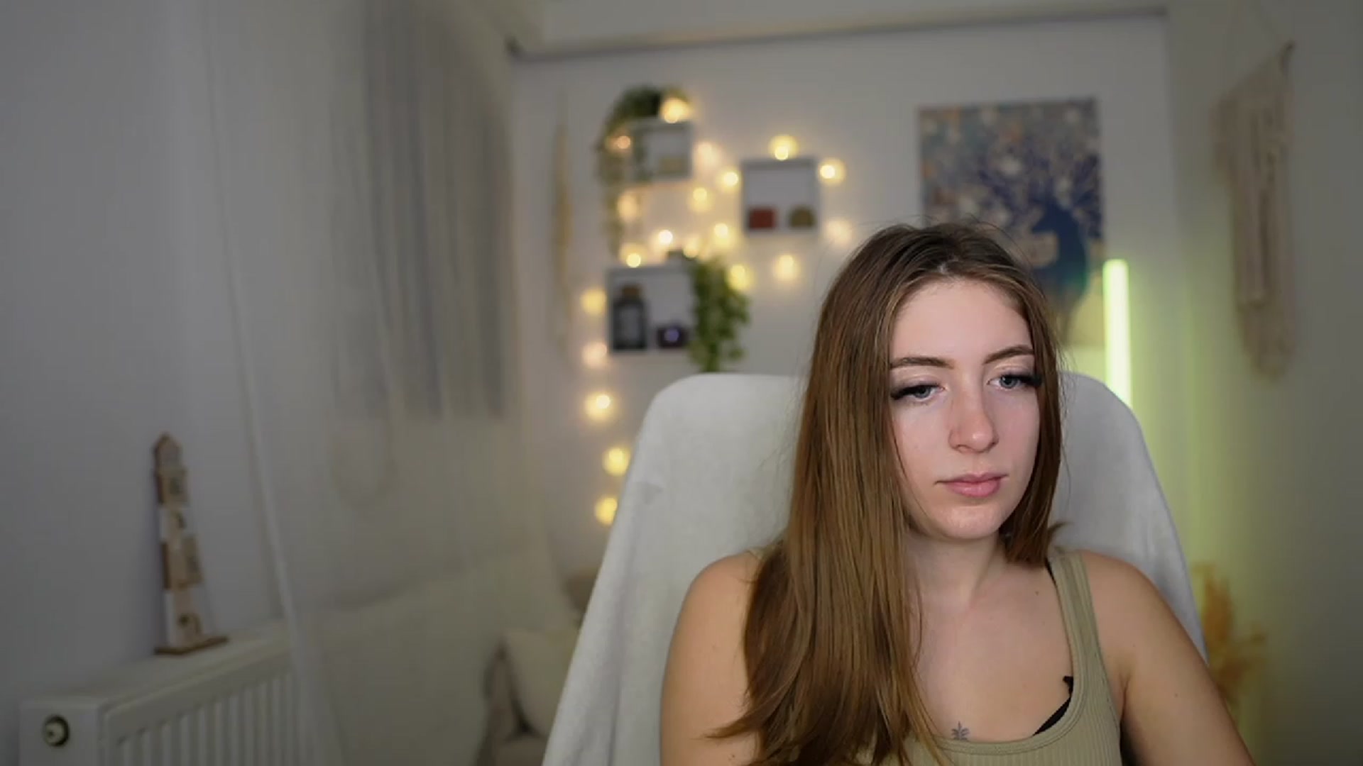 Gallery image thumbnail from Tina_Nappi18's myfreecams stream on, 11/29/2023, 18:34 image 18 of 20
