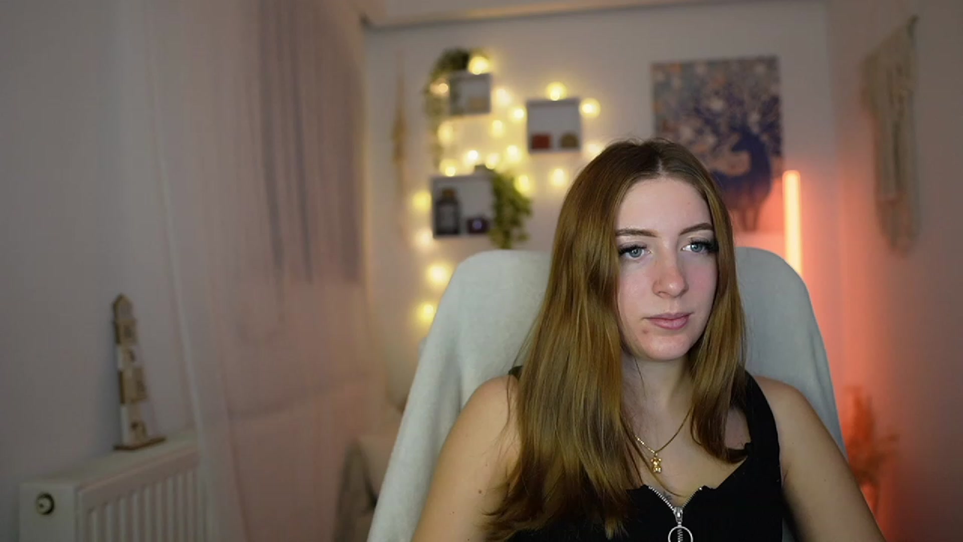 Gallery image thumbnail from Tina_Nappi18's myfreecams stream on, 12/01/2023, 14:39 image 20 of 20