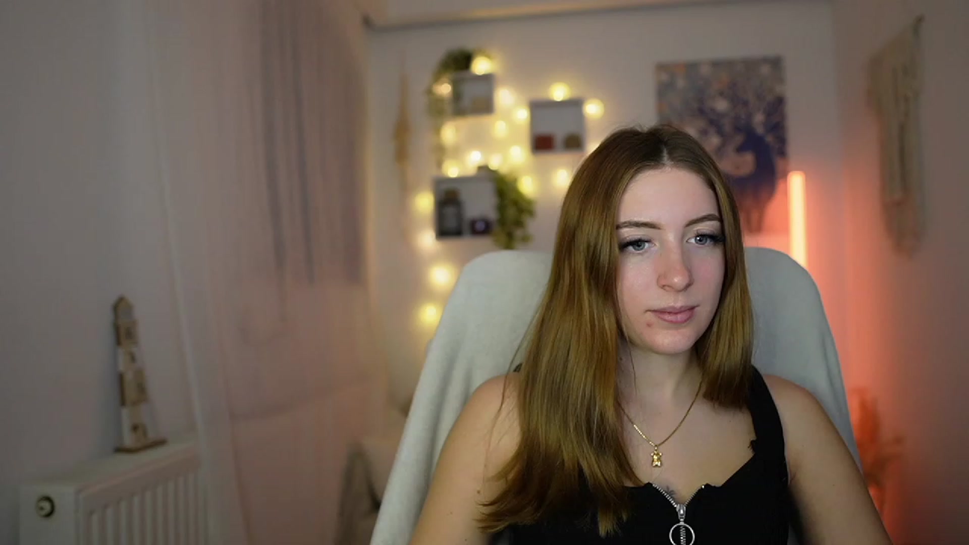 Gallery image thumbnail from Tina_Nappi18's myfreecams stream on, 12/01/2023, 14:39 image 8 of 20