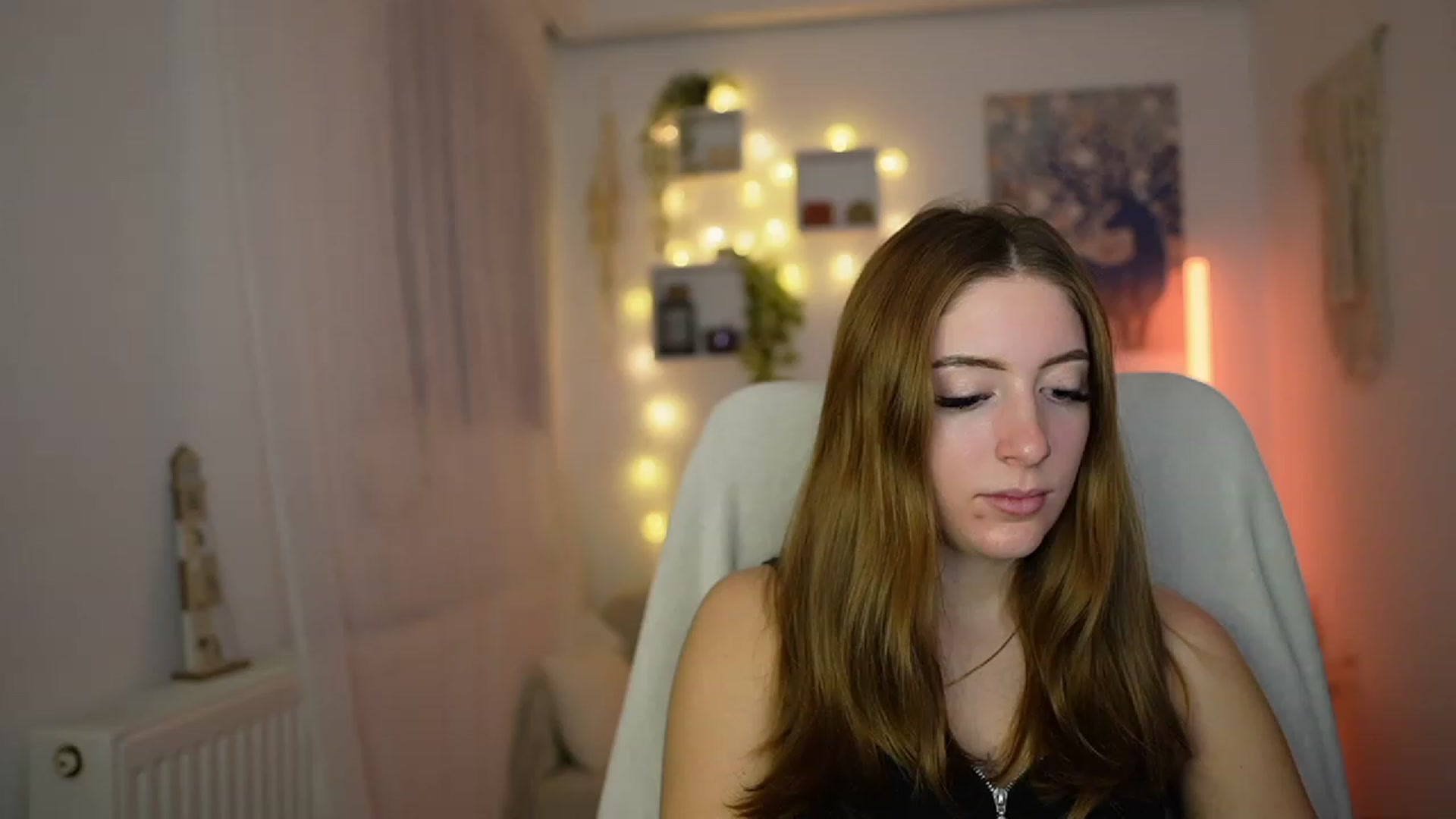 Gallery image thumbnail from Tina_Nappi18's myfreecams stream on, 12/01/2023, 14:39 image 1 of 20