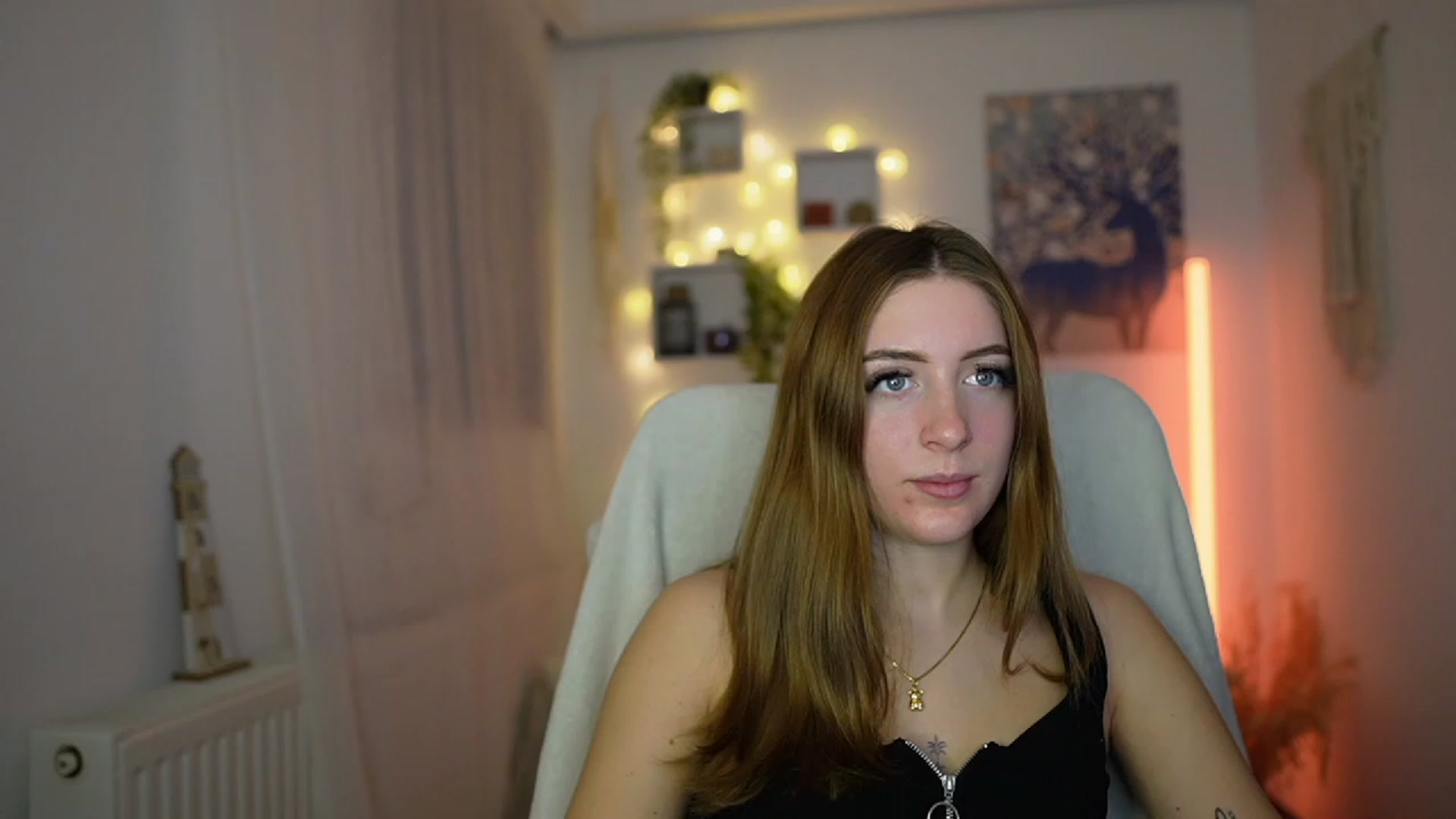 Gallery image thumbnail from Tina_Nappi18's myfreecams stream on, 12/01/2023, 15:14 image 1 of 20
