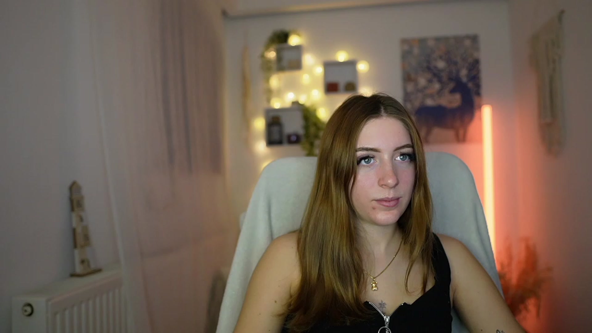 Gallery image thumbnail from Tina_Nappi18's myfreecams stream on, 12/01/2023, 15:14 image 9 of 20