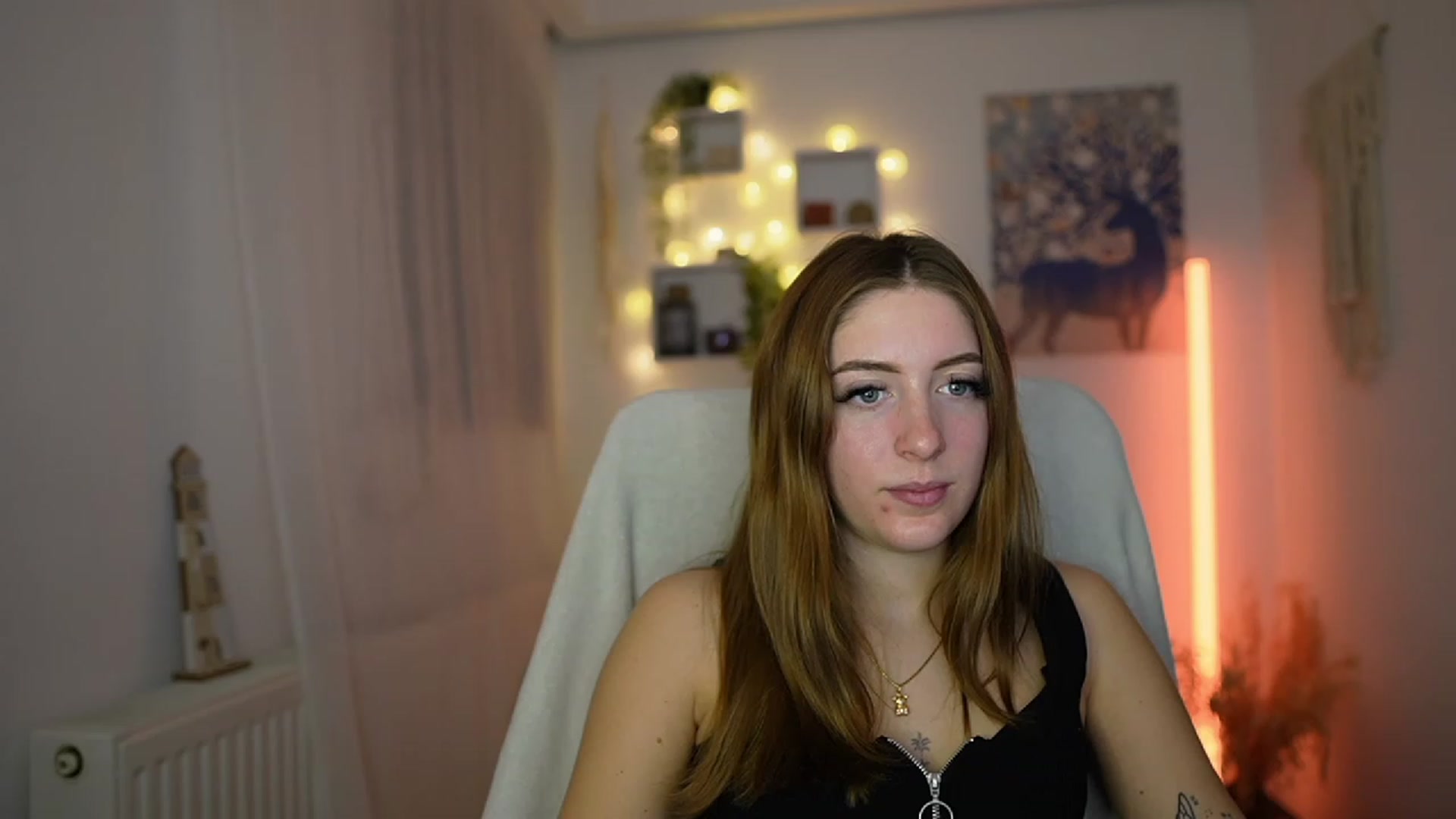 Gallery image thumbnail from Tina_Nappi18's myfreecams stream on, 12/01/2023, 15:14 image 14 of 20