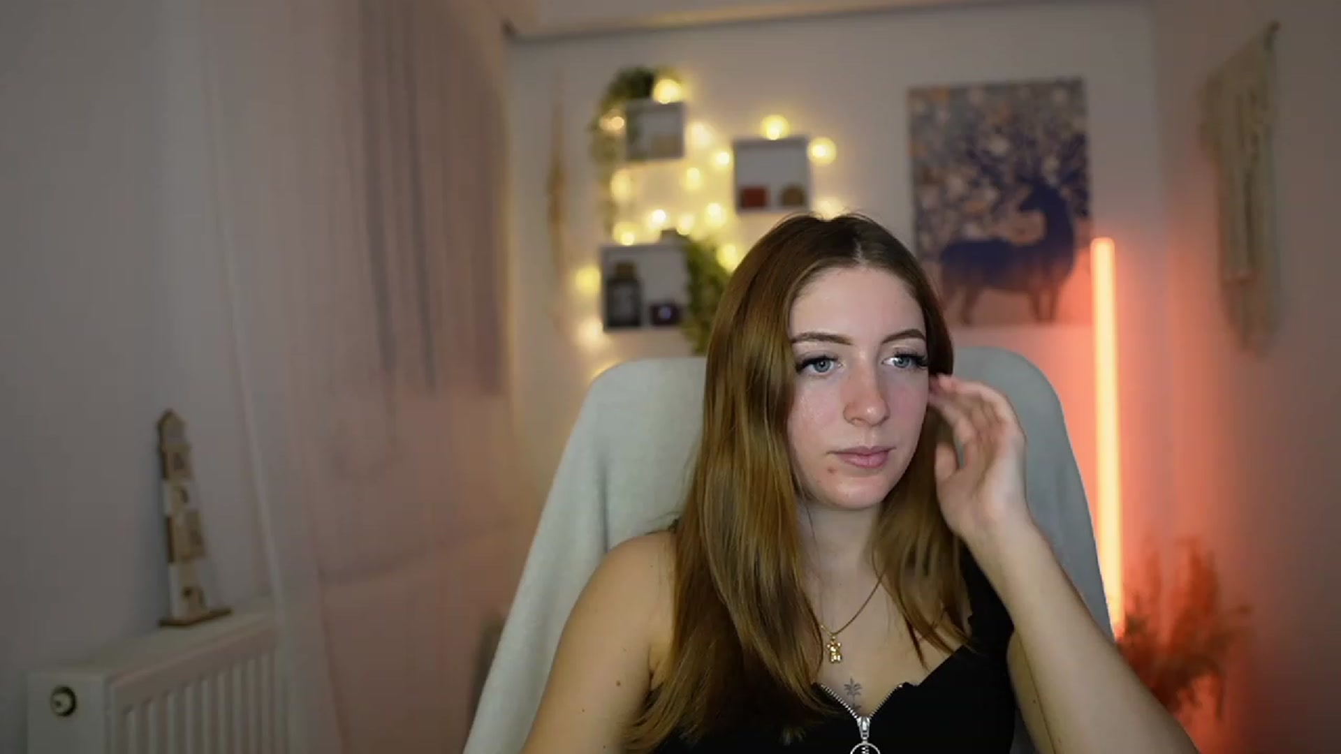 Gallery image thumbnail from Tina_Nappi18's myfreecams stream on, 12/01/2023, 15:14 image 20 of 20