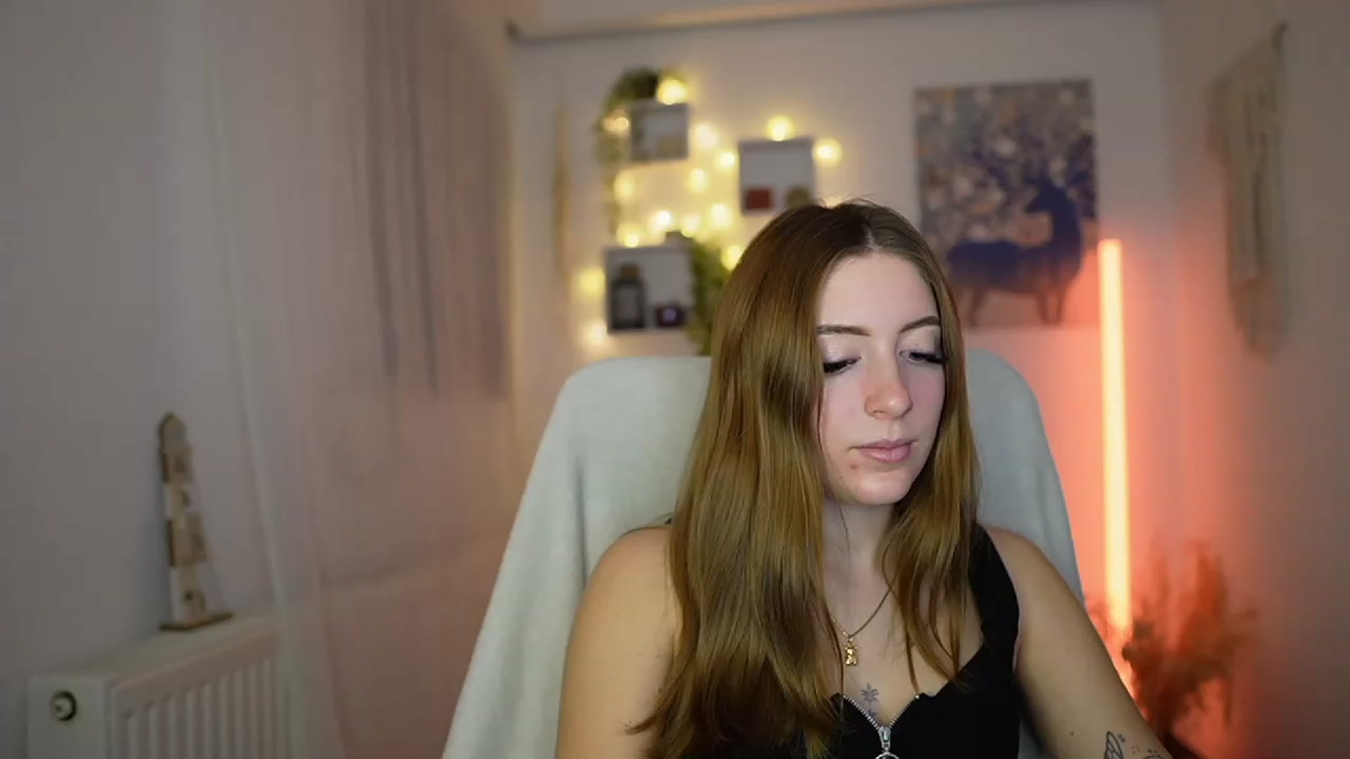 Gallery image thumbnail from Tina_Nappi18's myfreecams stream on, 12/01/2023, 15:14 image 11 of 20