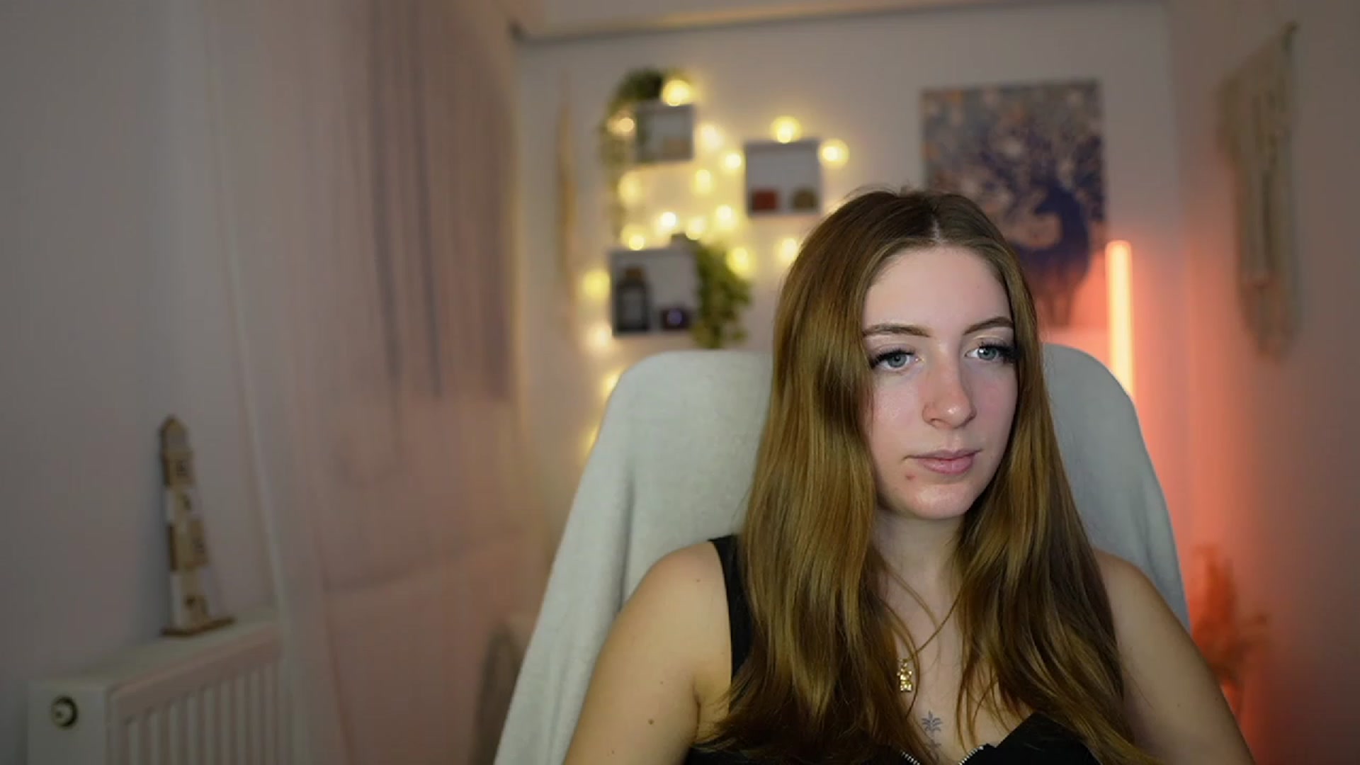 Gallery image thumbnail from Tina_Nappi18's myfreecams stream on, 12/01/2023, 16:11 image 11 of 20