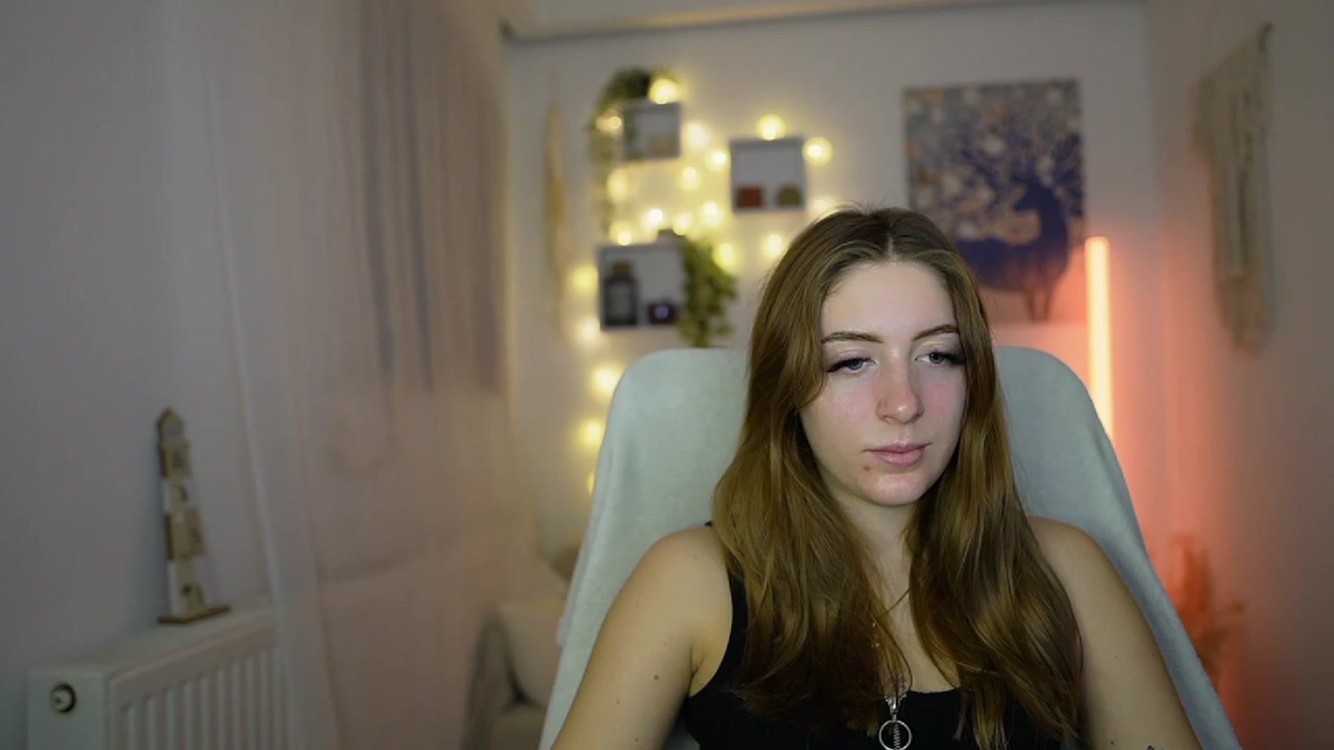 Gallery image thumbnail from Tina_Nappi18's myfreecams stream on, 12/01/2023, 17:53 image 15 of 20