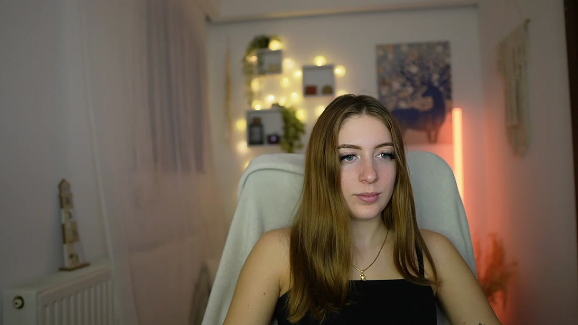 Gallery image thumbnail from Tina_Nappi18's myfreecams stream on, 12/03/2023, 16:16 image 8 of 20