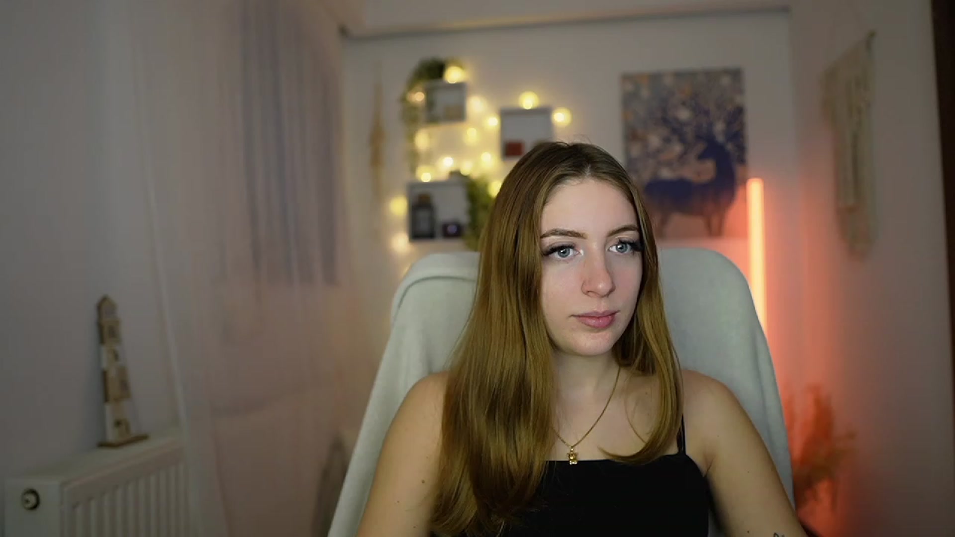Gallery image thumbnail from Tina_Nappi18's myfreecams stream on, 12/03/2023, 16:16 image 5 of 20