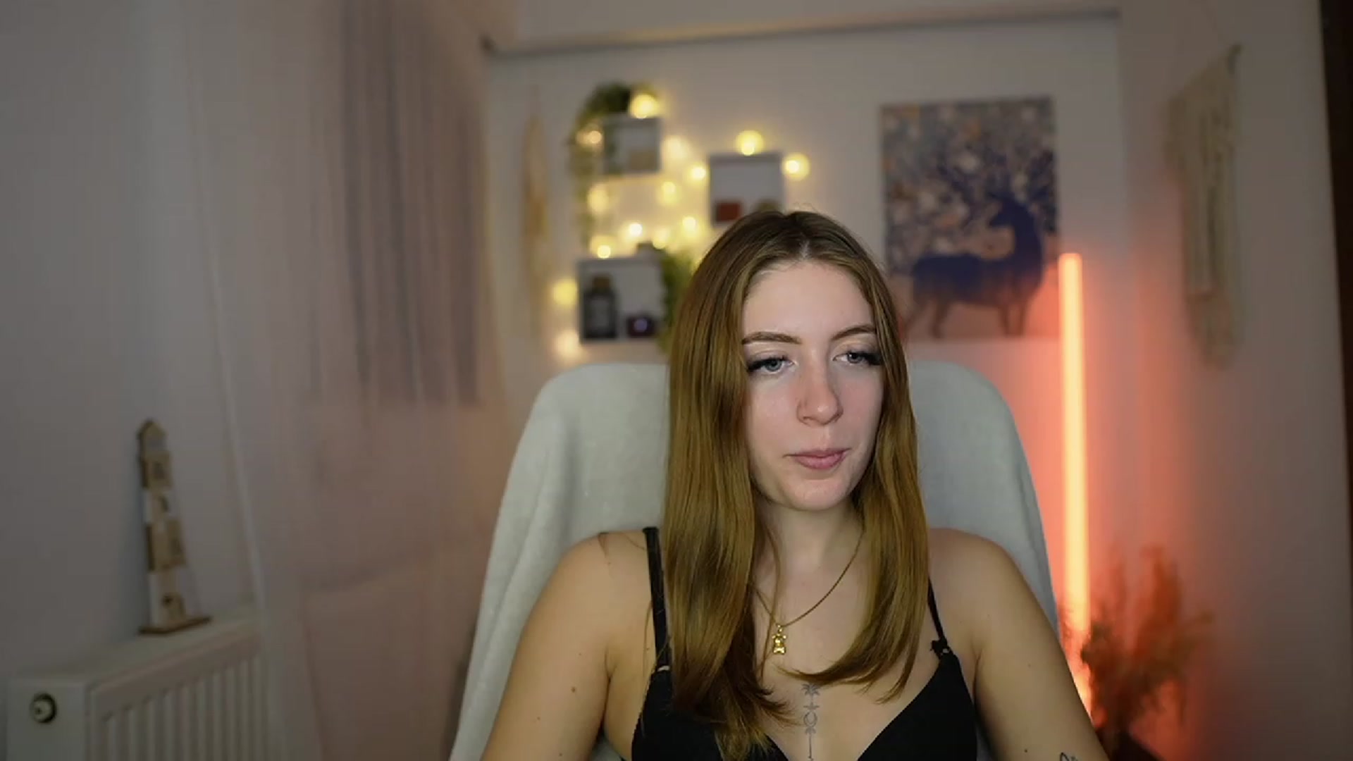 Gallery image thumbnail from Tina_Nappi18's myfreecams stream on, 12/03/2023, 16:16 image 19 of 20