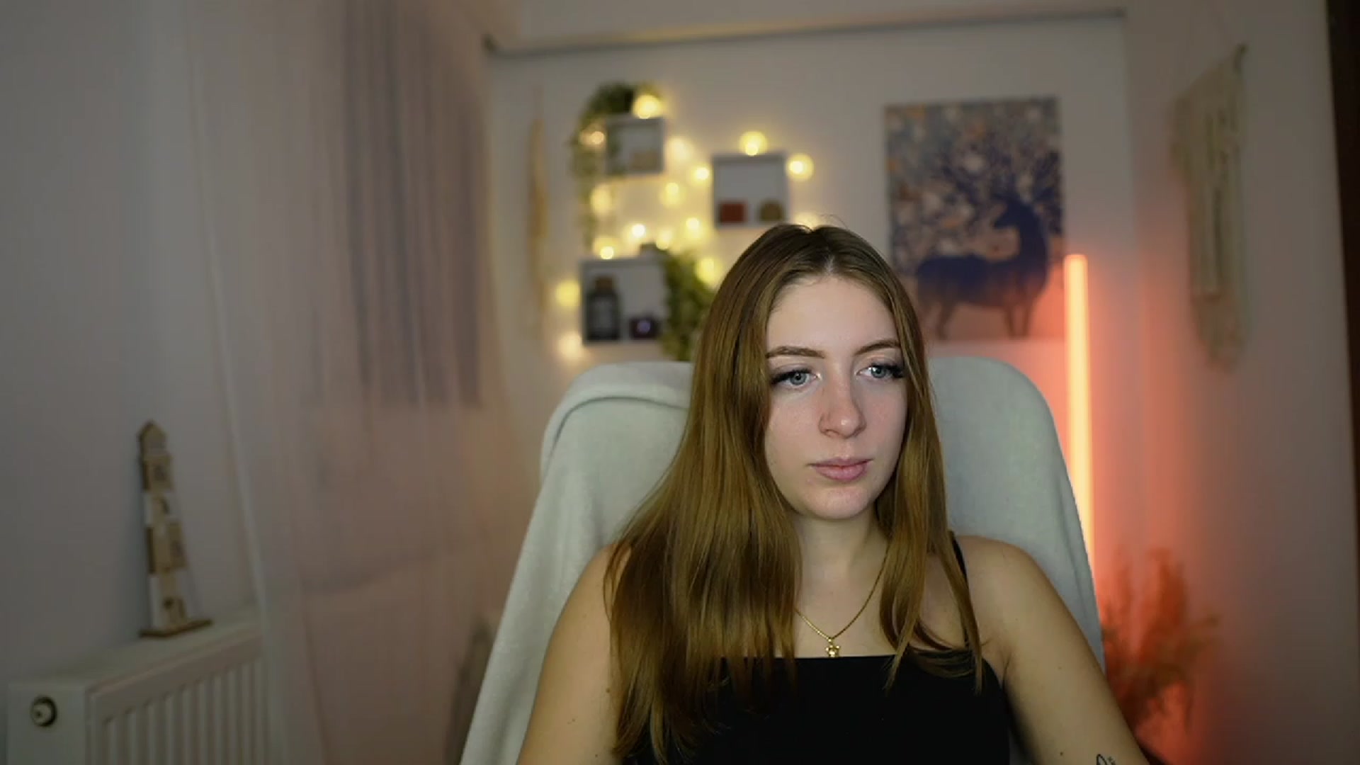 Gallery image thumbnail from Tina_Nappi18's myfreecams stream on, 12/03/2023, 16:16 image 10 of 20