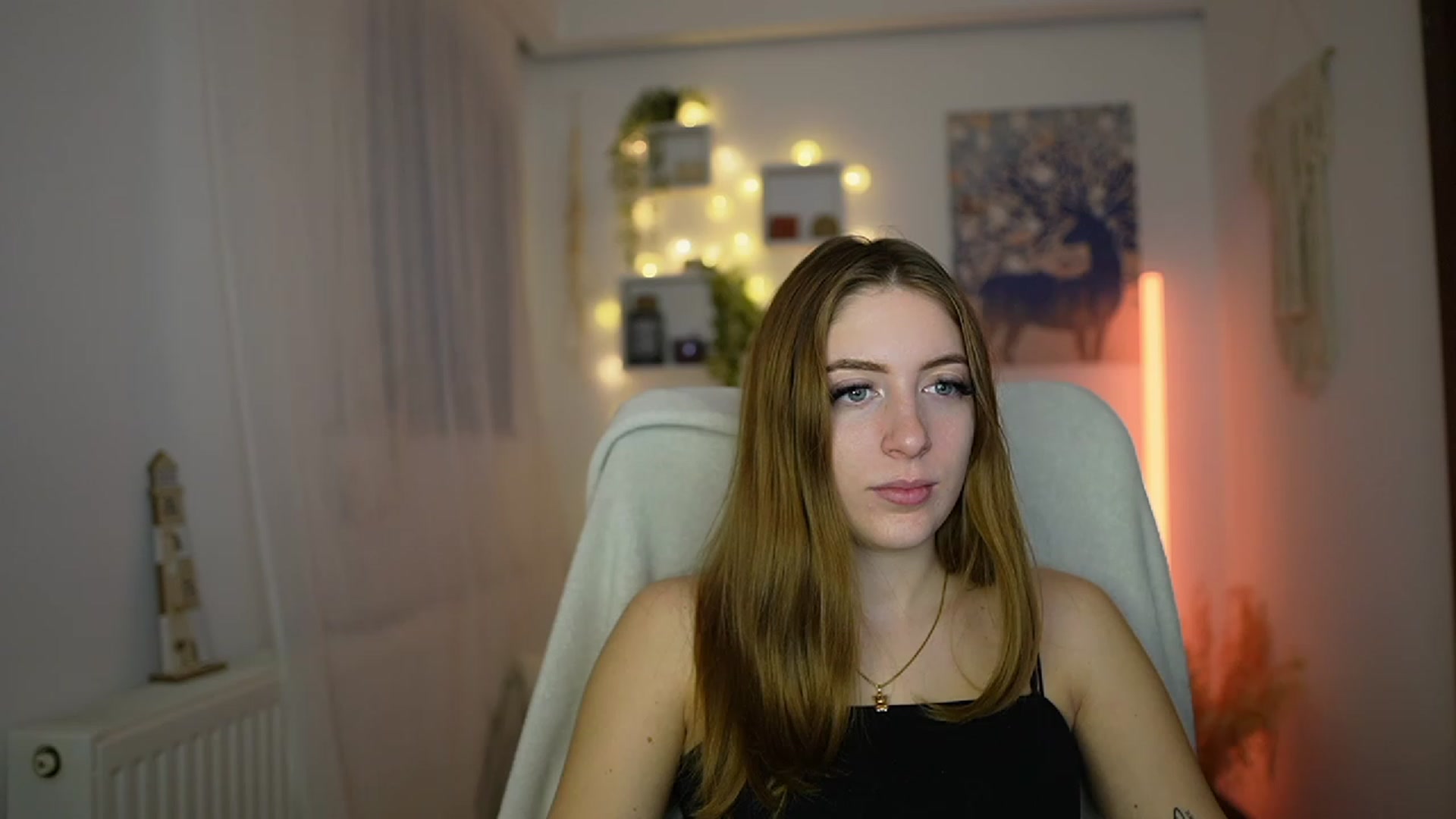 Gallery image thumbnail from Tina_Nappi18's myfreecams stream on, 12/03/2023, 16:16 image 6 of 20