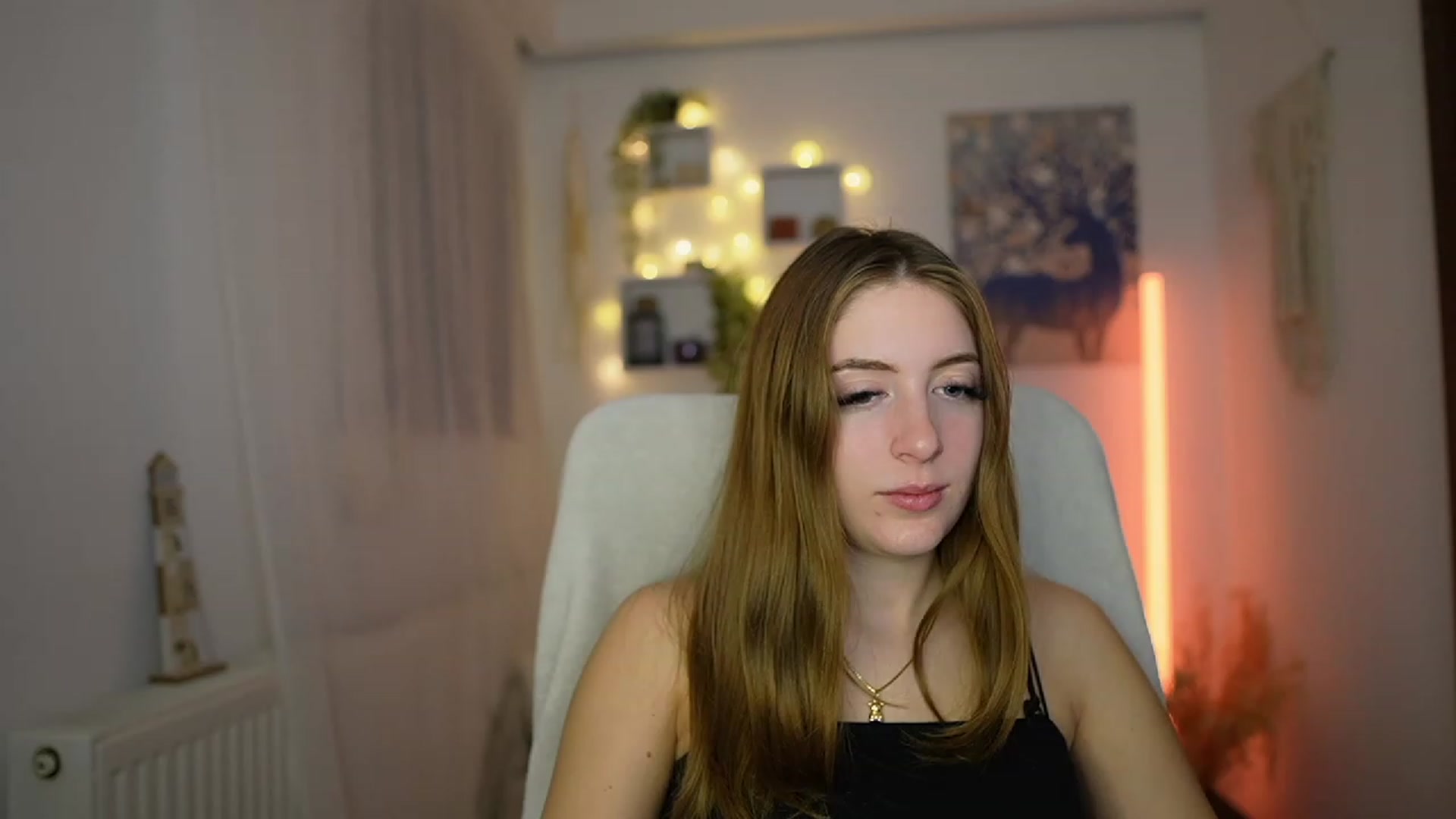 Gallery image thumbnail from Tina_Nappi18's myfreecams stream on, 12/03/2023, 17:57 image 4 of 20