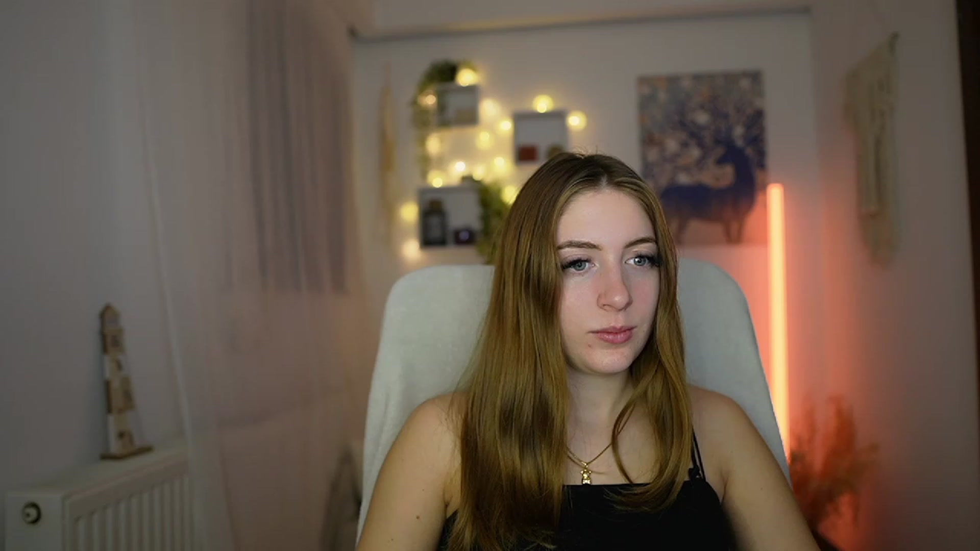 Gallery image thumbnail from Tina_Nappi18's myfreecams stream on, 12/03/2023, 17:57 image 6 of 20