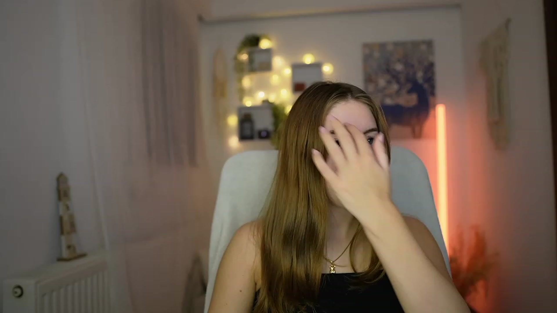 Gallery image thumbnail from Tina_Nappi18's myfreecams stream on, 12/03/2023, 17:57 image 2 of 20
