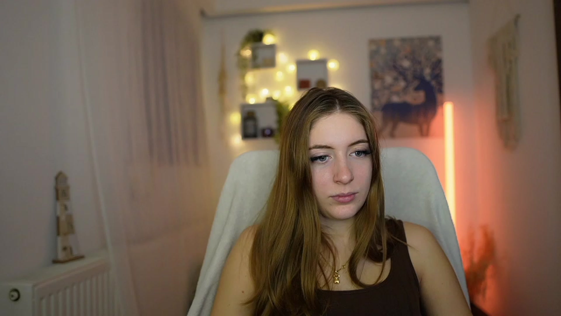 Gallery image thumbnail from Tina_Nappi18's myfreecams stream on, 12/04/2023, 15:13 image 15 of 20