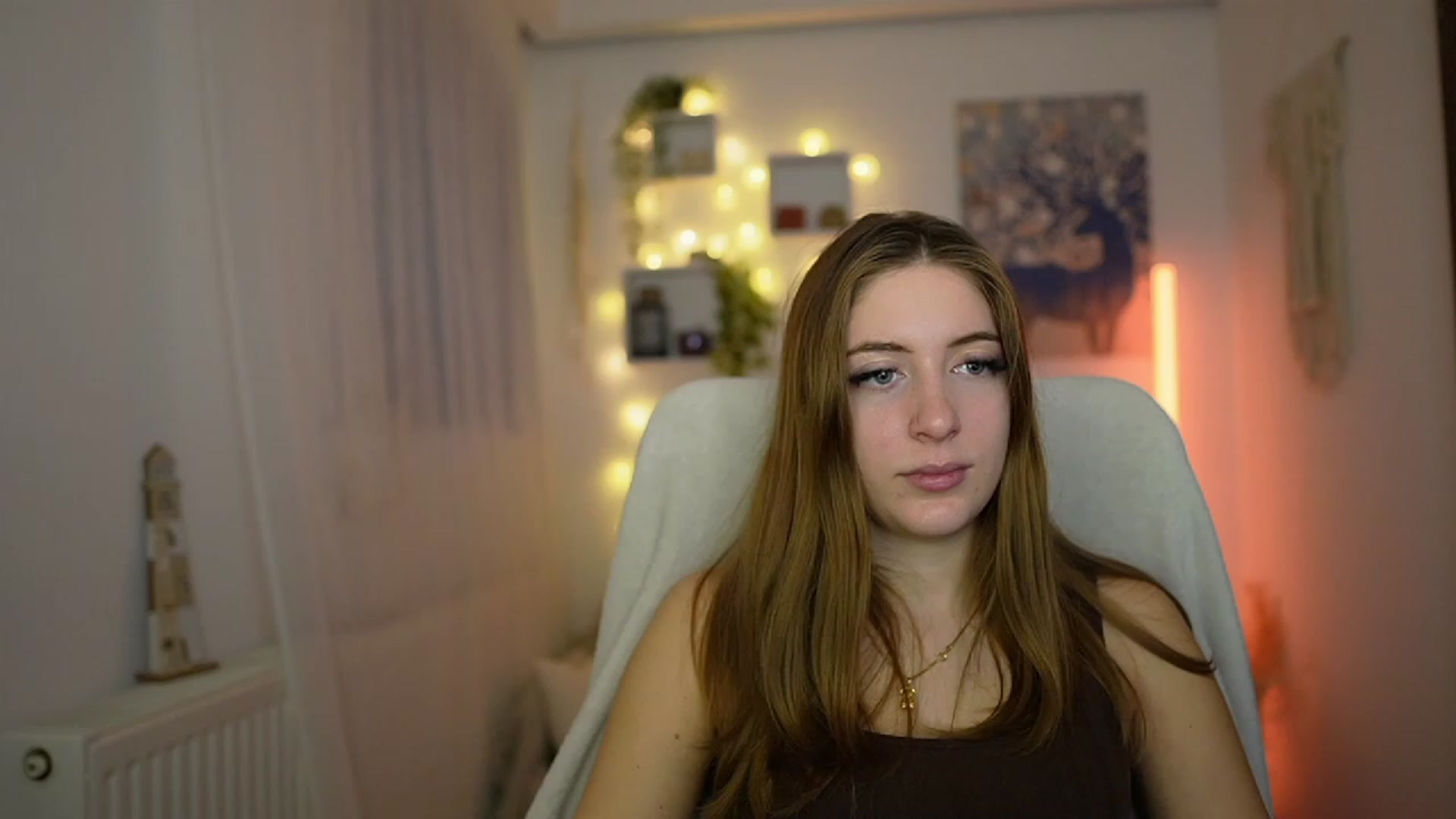 Gallery image thumbnail from Tina_Nappi18's myfreecams stream on, 12/04/2023, 15:13 image 5 of 20