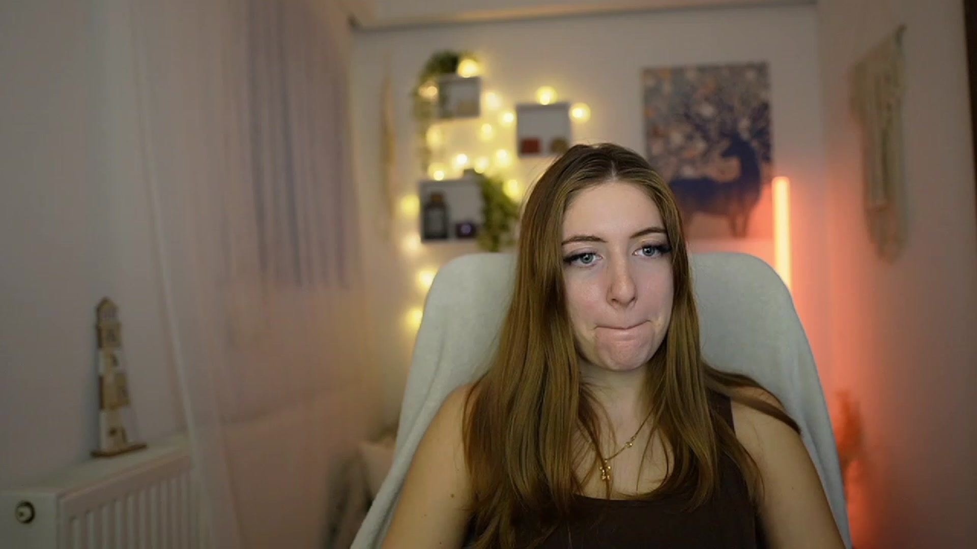 Gallery image thumbnail from Tina_Nappi18's myfreecams stream on, 12/04/2023, 15:13 image 4 of 20