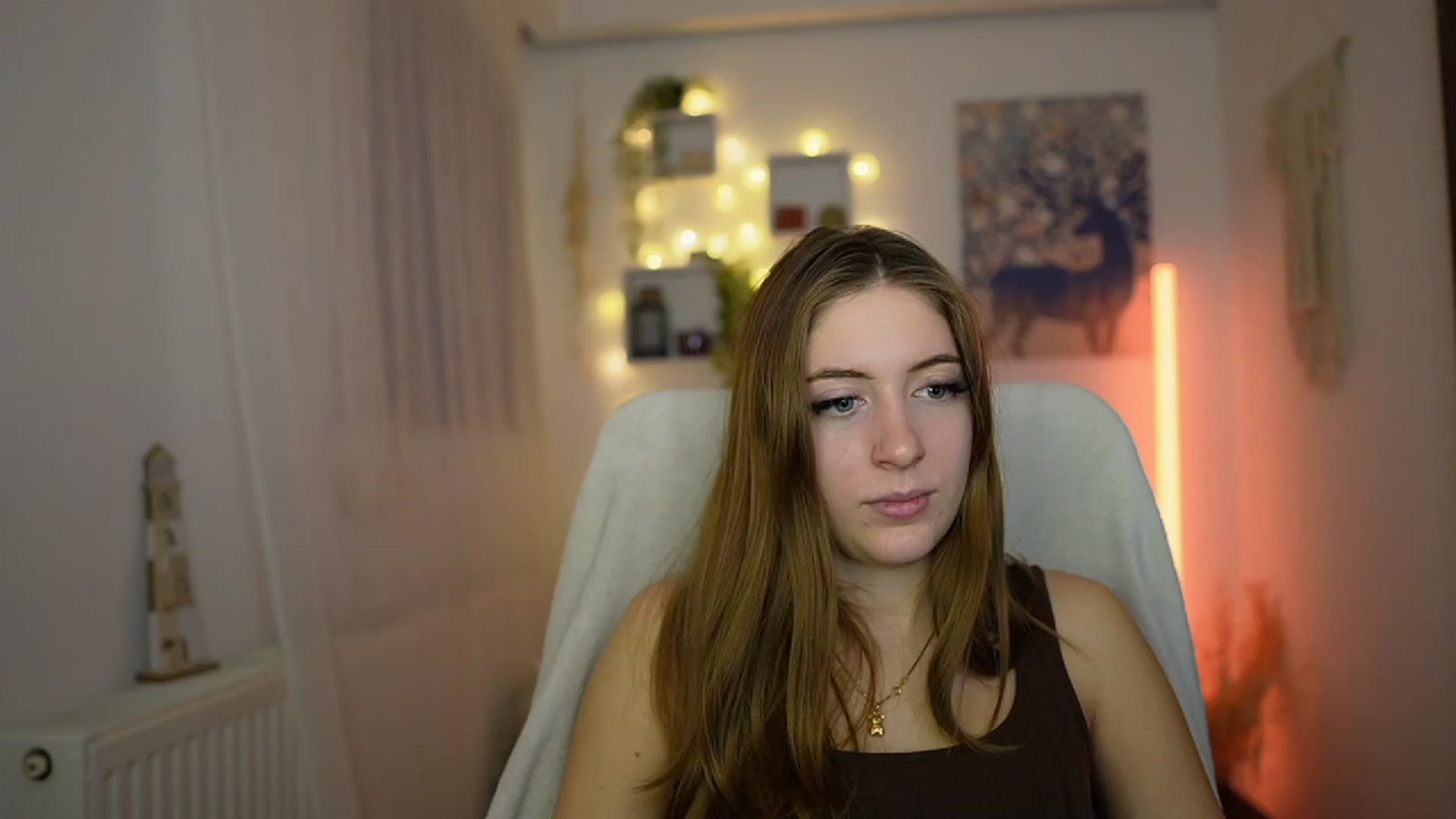 Gallery image thumbnail from Tina_Nappi18's myfreecams stream on, 12/04/2023, 15:13 image 13 of 20